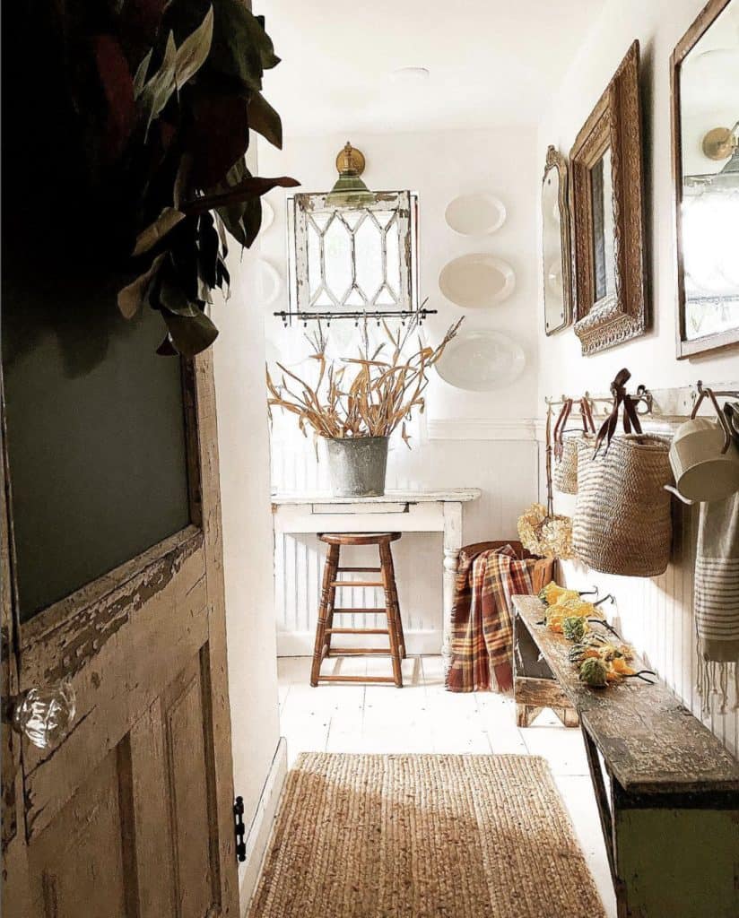 23 Chic Fall Entryway Decor Ideas to Welcome the Season in Style