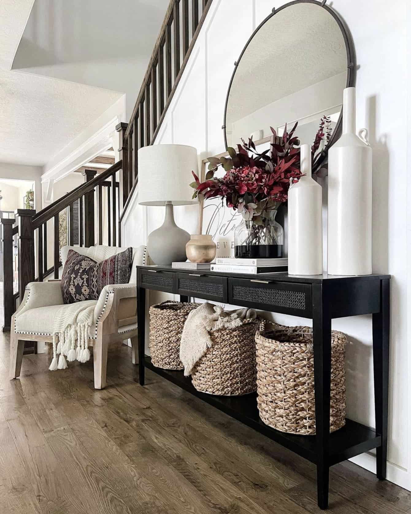 fall-decorated-entryway-with-deep-burgundy-gold-and-rust-color