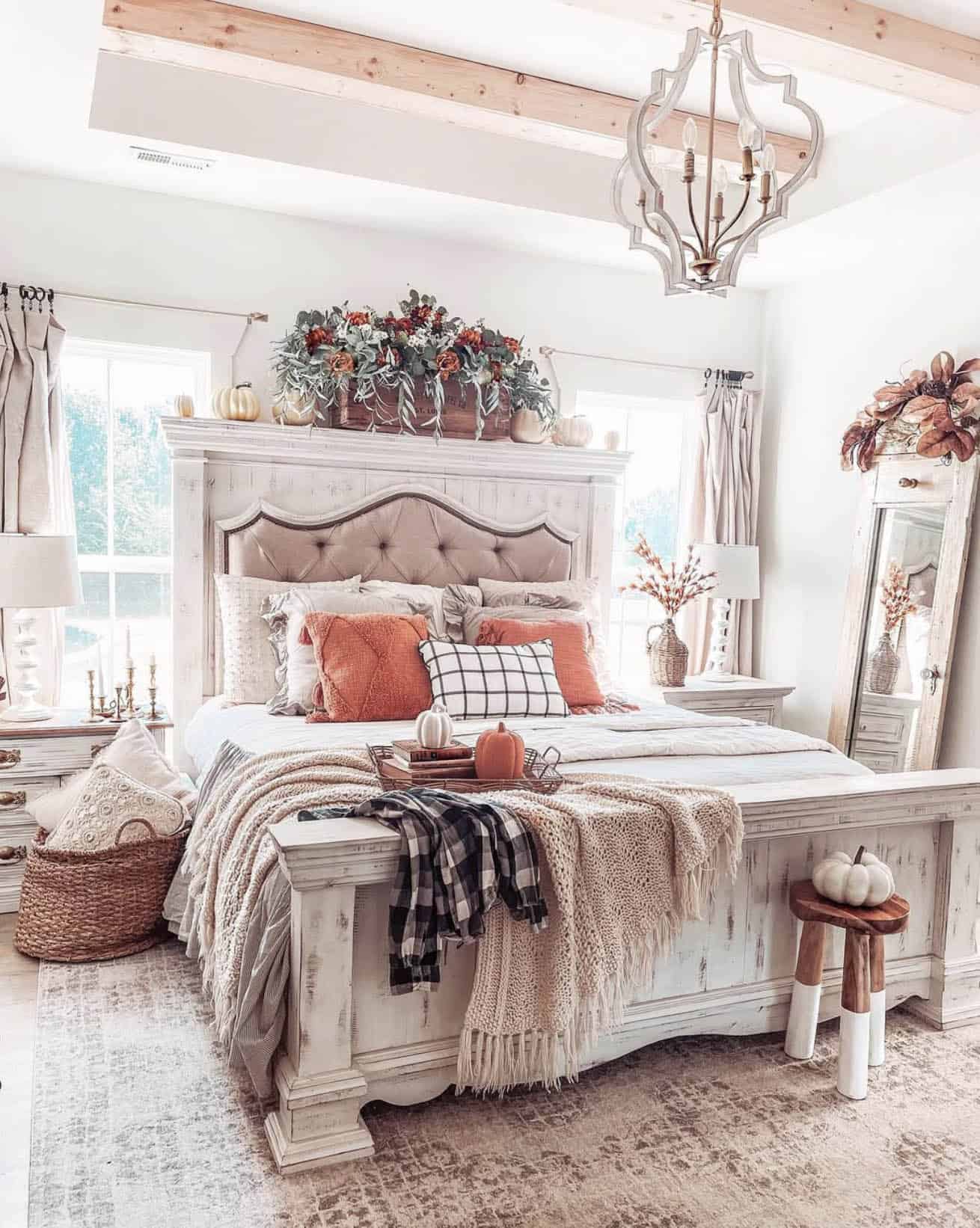 farmhouse-style-bedroom-with-fall-decorations