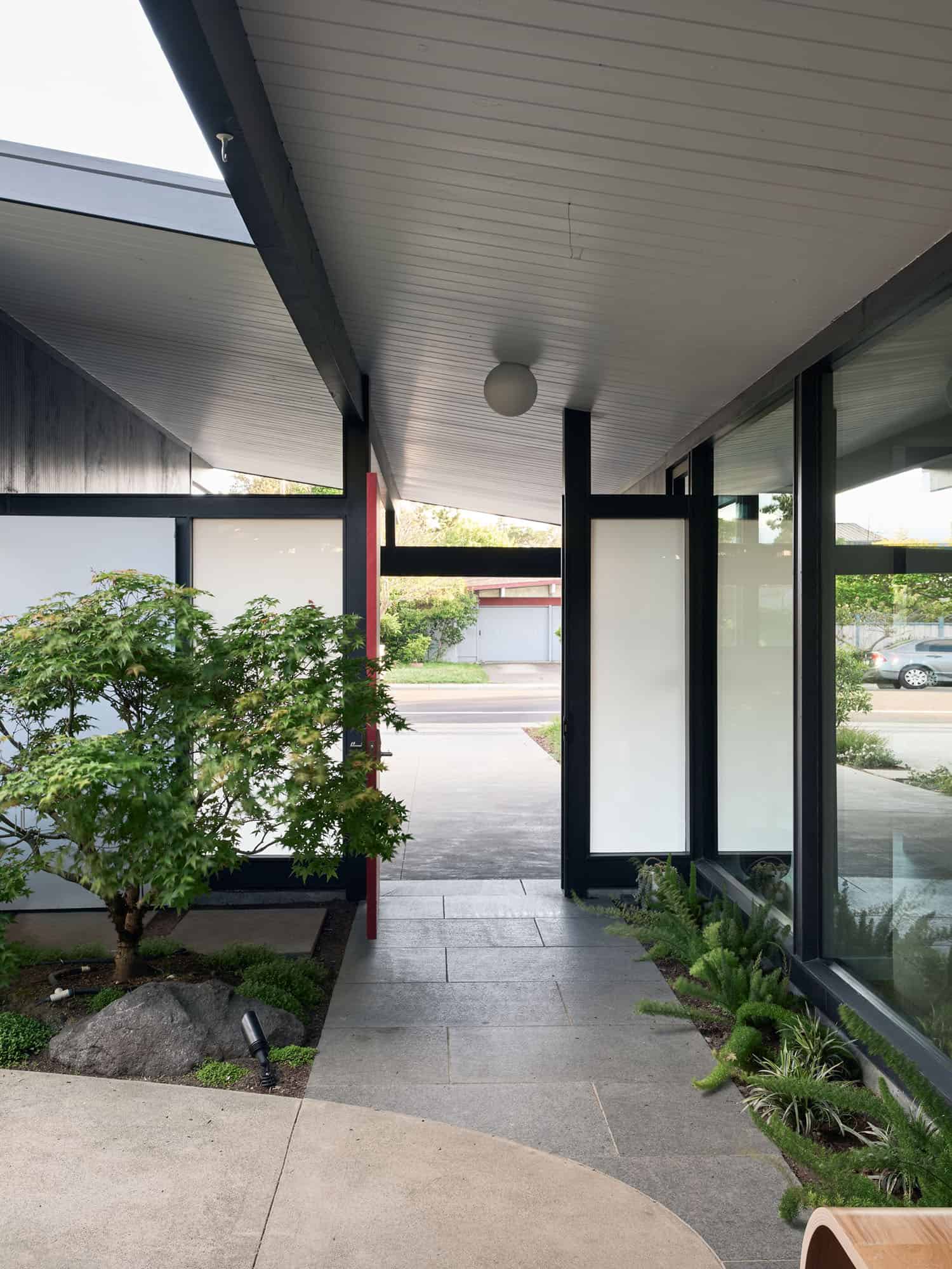 midcentury-entry