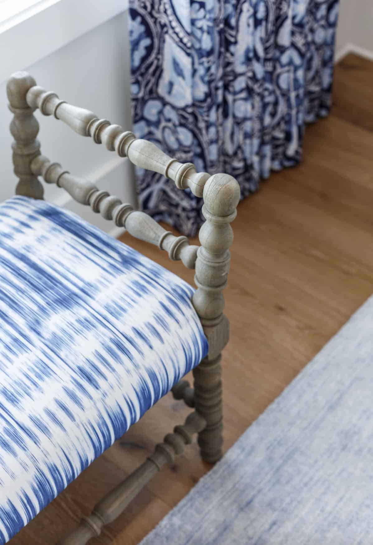 beach-style-bedroom-chair-detail