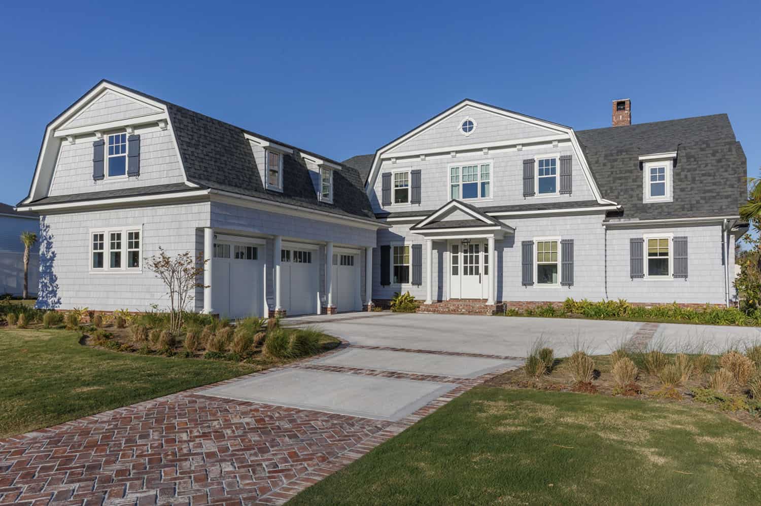 nantucket-inspired-beach-house-exterior