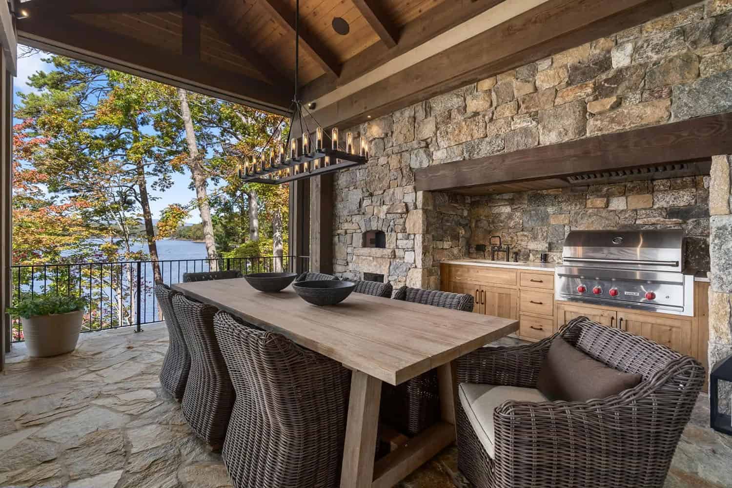 rustic-modern-covered-patio-with-alfresco-dining