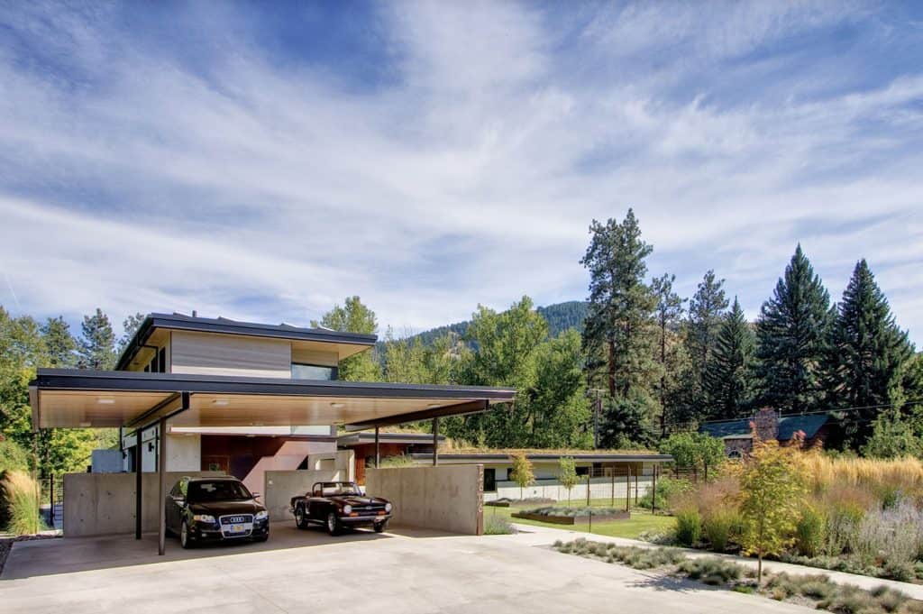 A peek inside this sustainable mountain house design in Western Montana