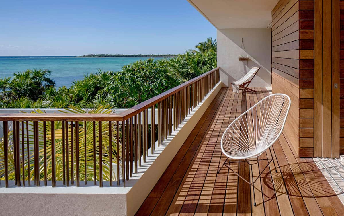 tropical-style-exterior-with-a-balcony