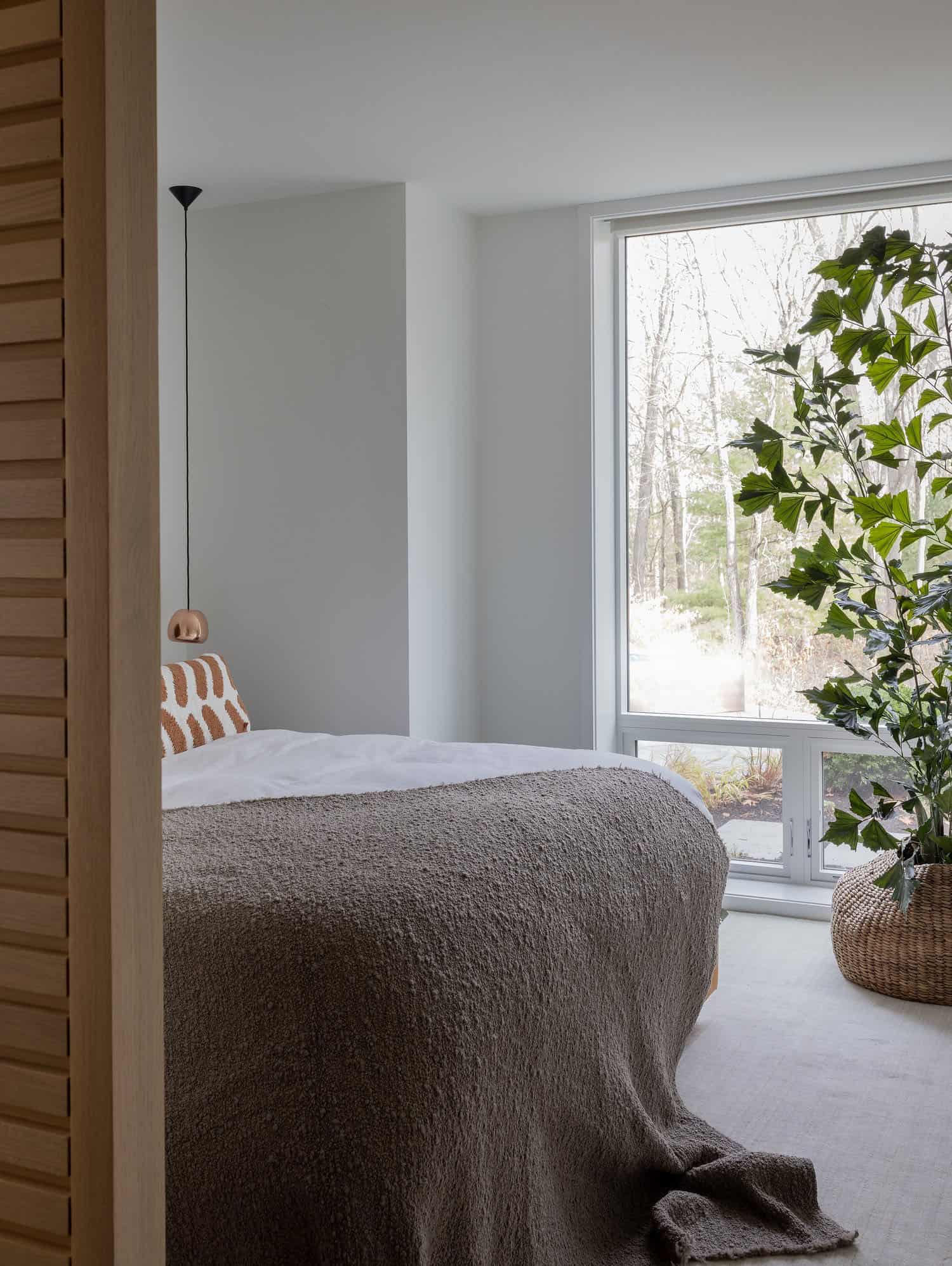 contemporary-bedroom