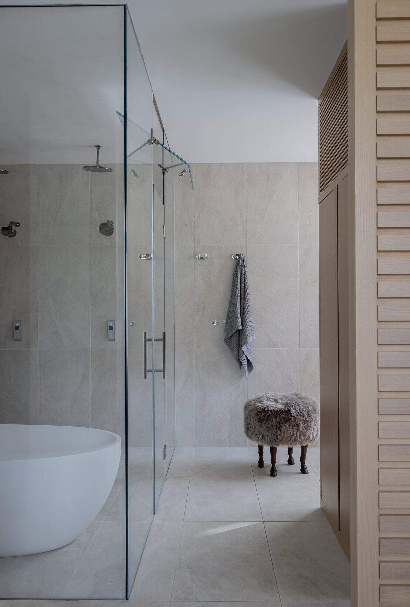 contemporary-bathroom