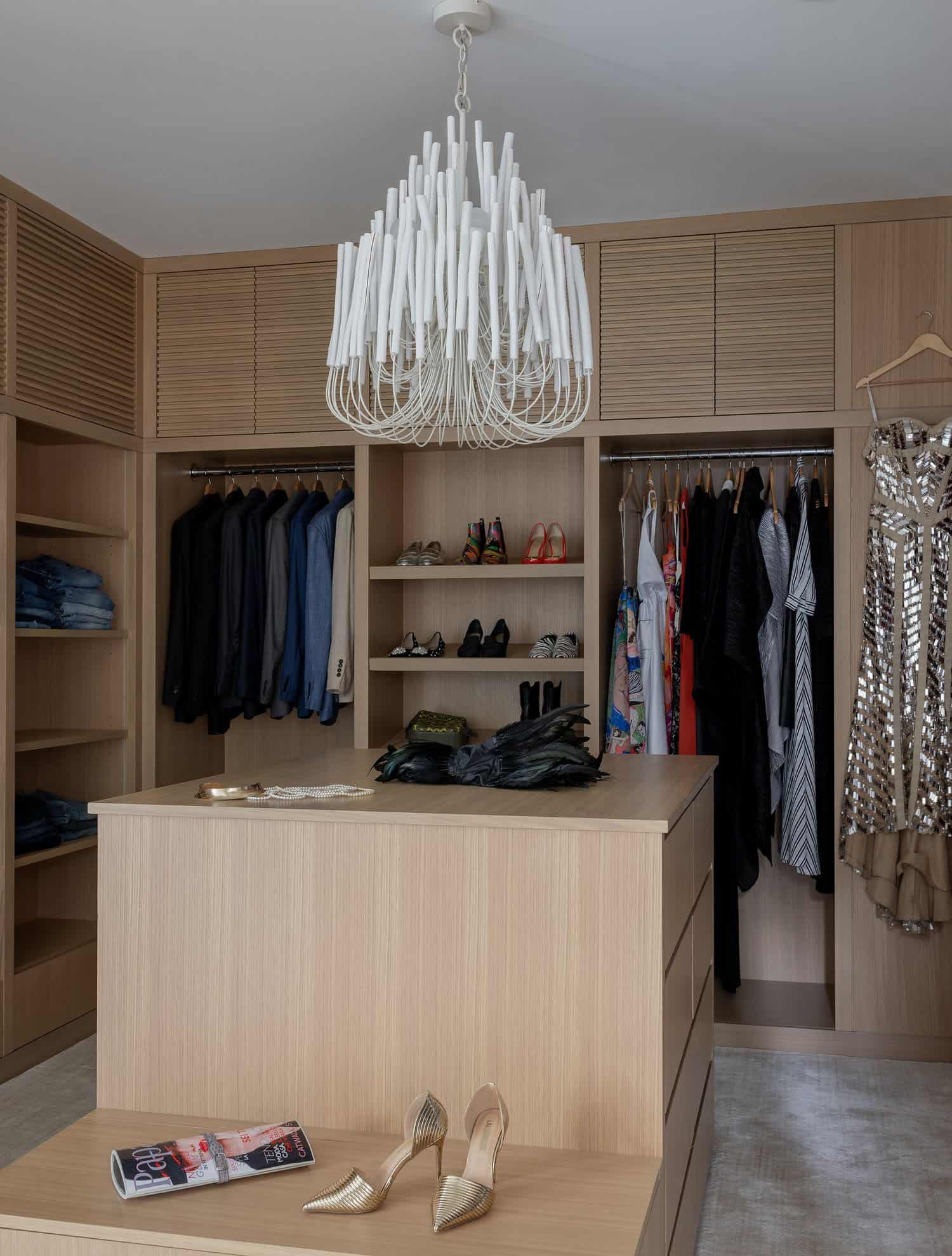 contemporary-closet