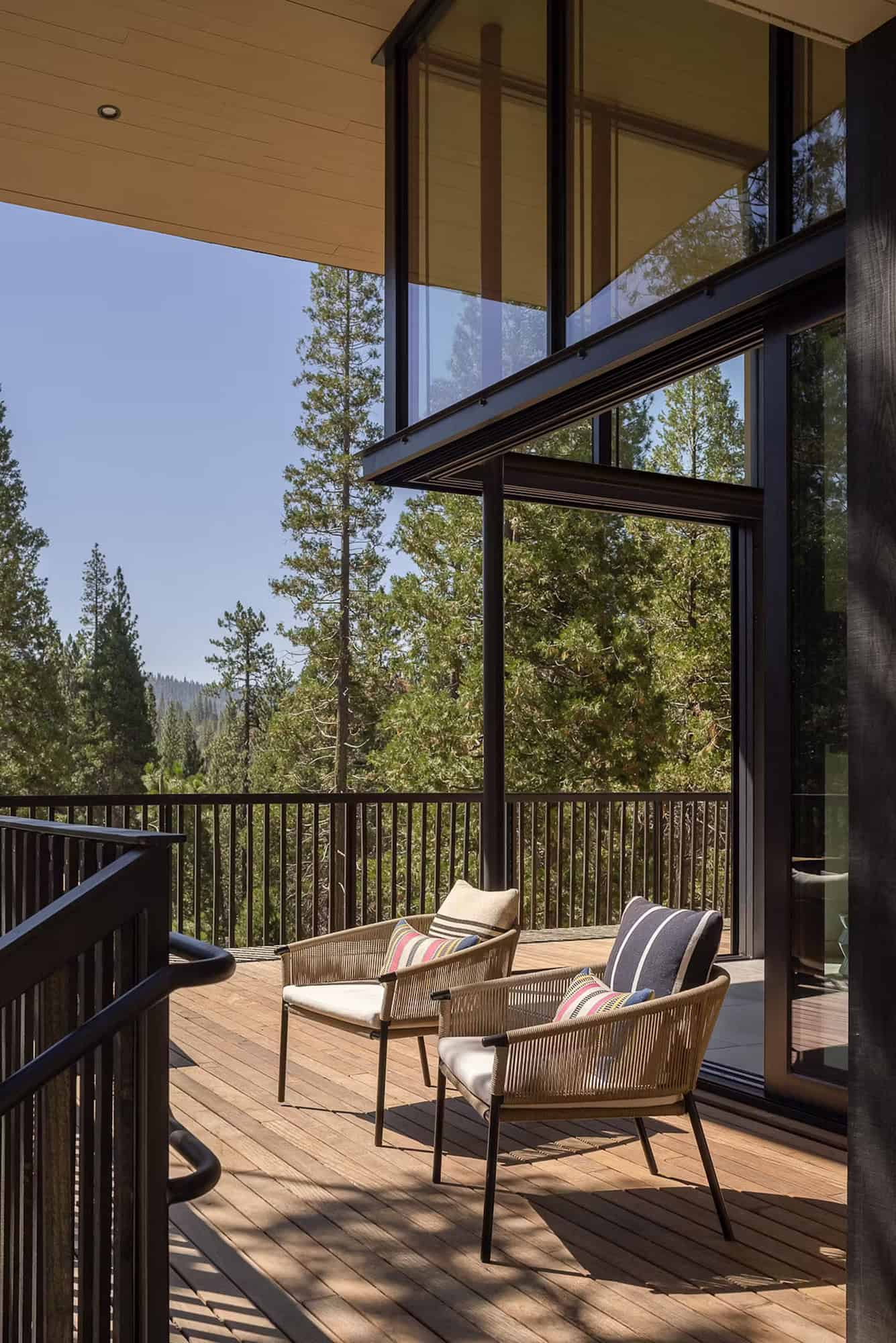 modern-cabin-exterior-deck