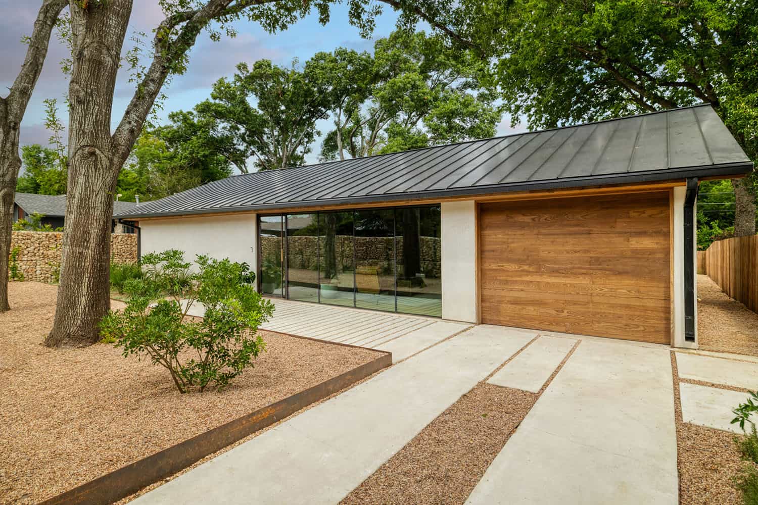 mid-century-modern-home-exterior