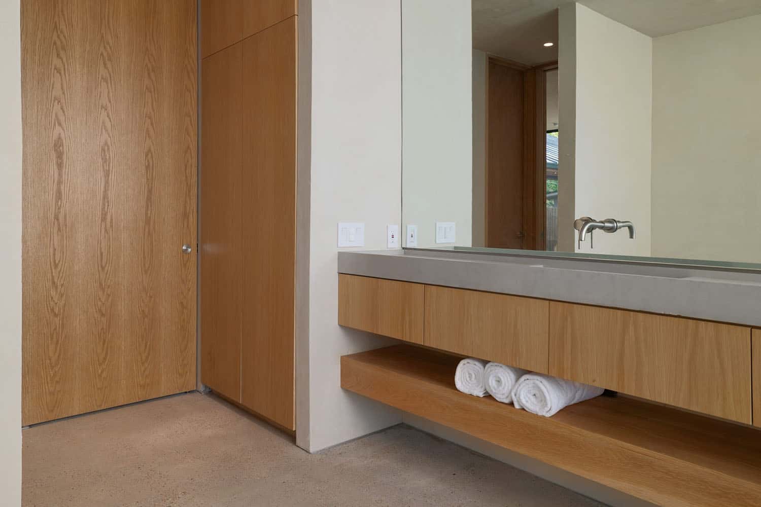modern-bathroom-vanity