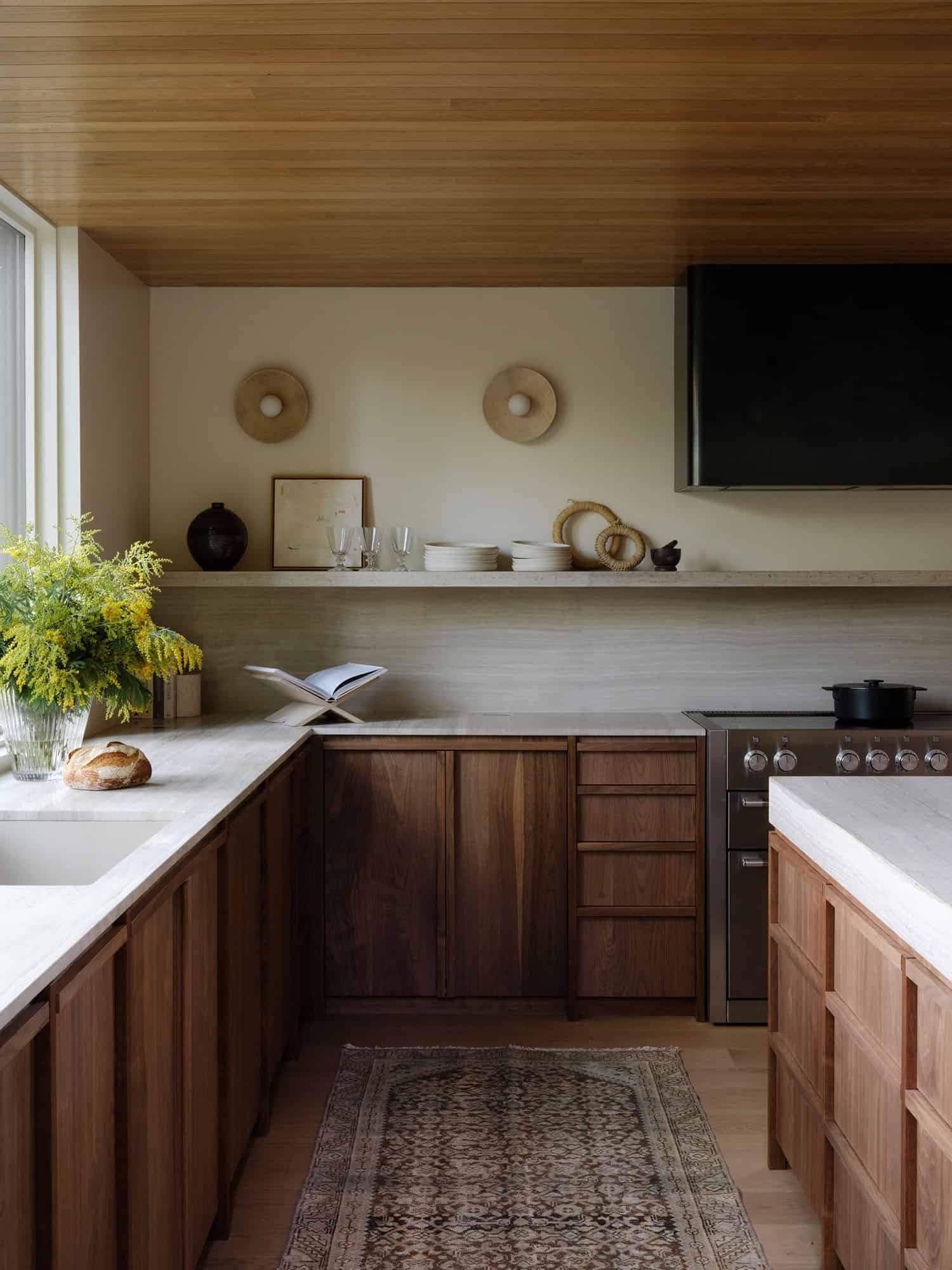 minimalist-wabi-sabi-kitchen