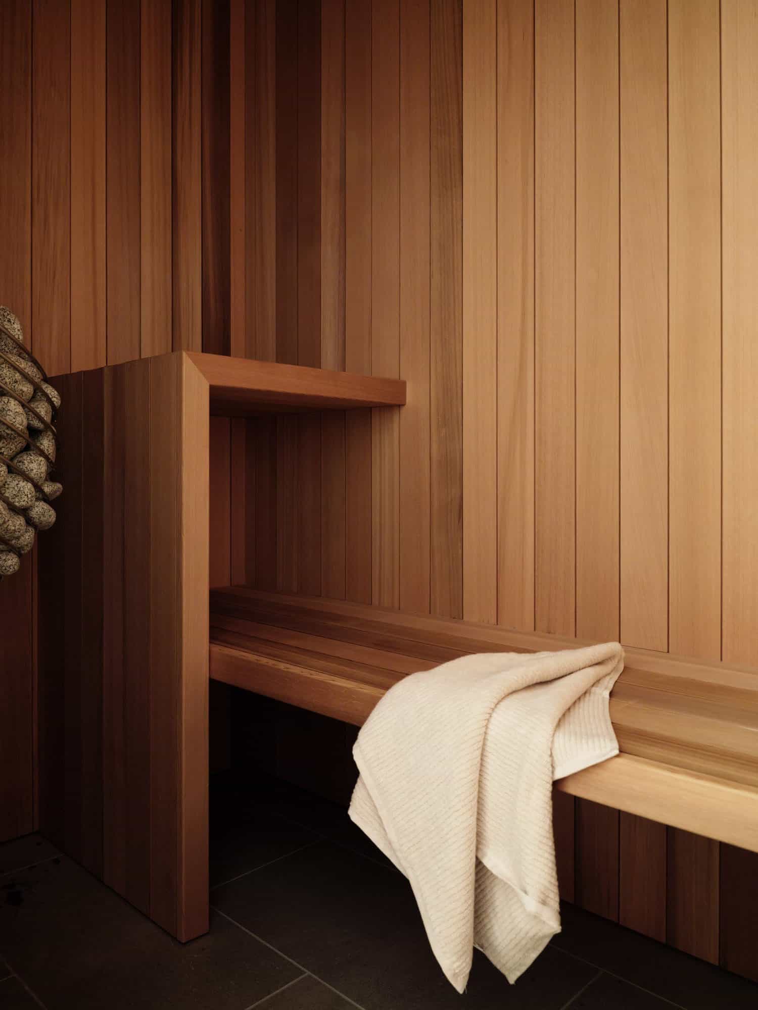 minimalist-wabi-sabi-sauna