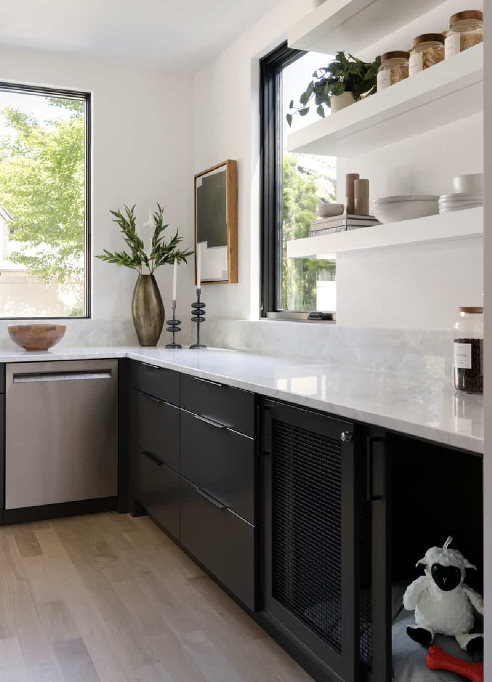 modern-pantry