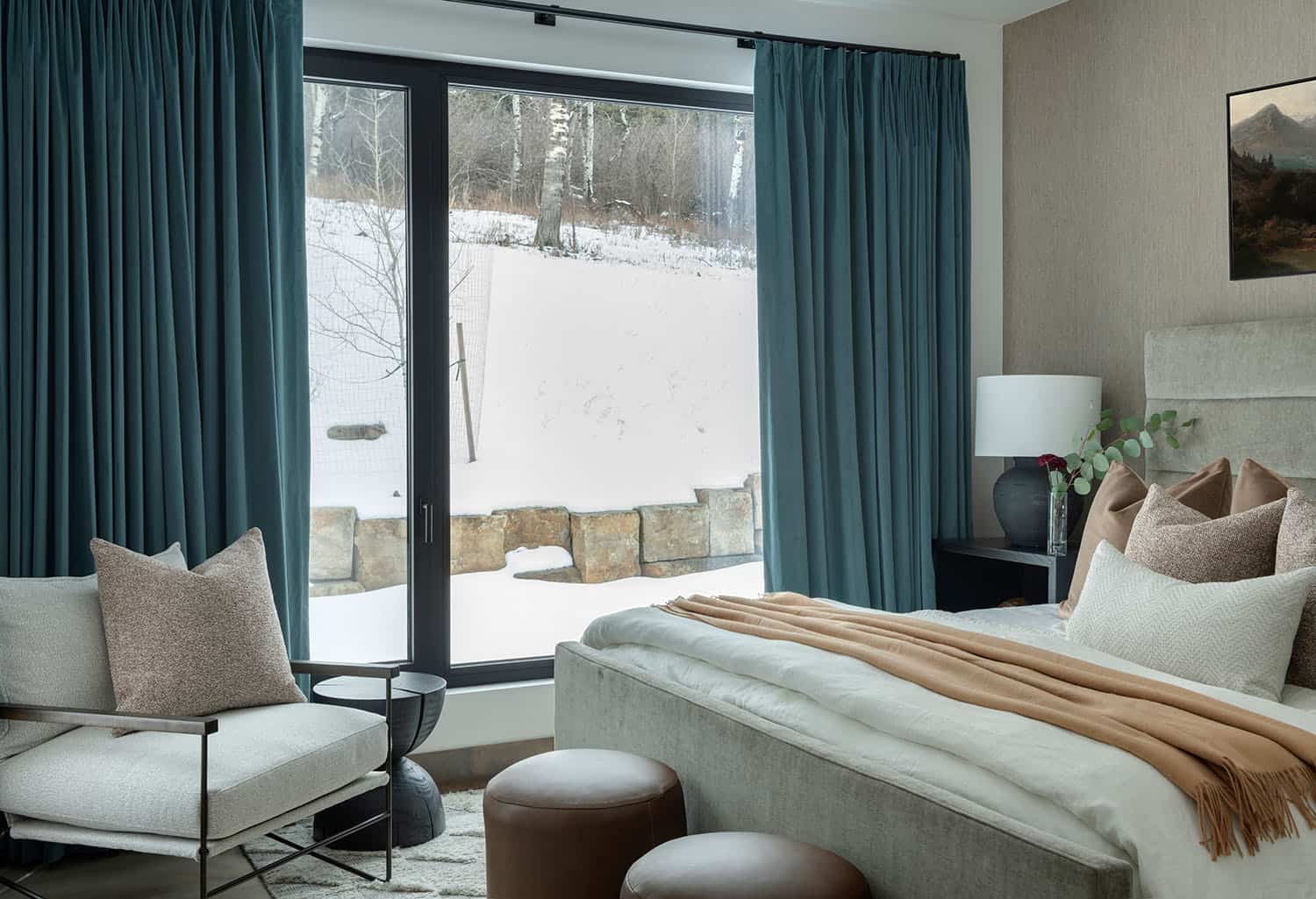 modern-mountain-style-bedroom