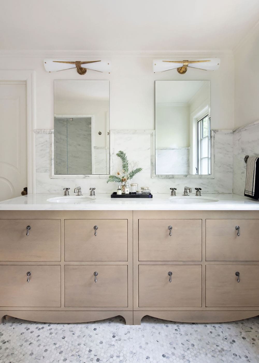 contemporary-bathroom-vanity