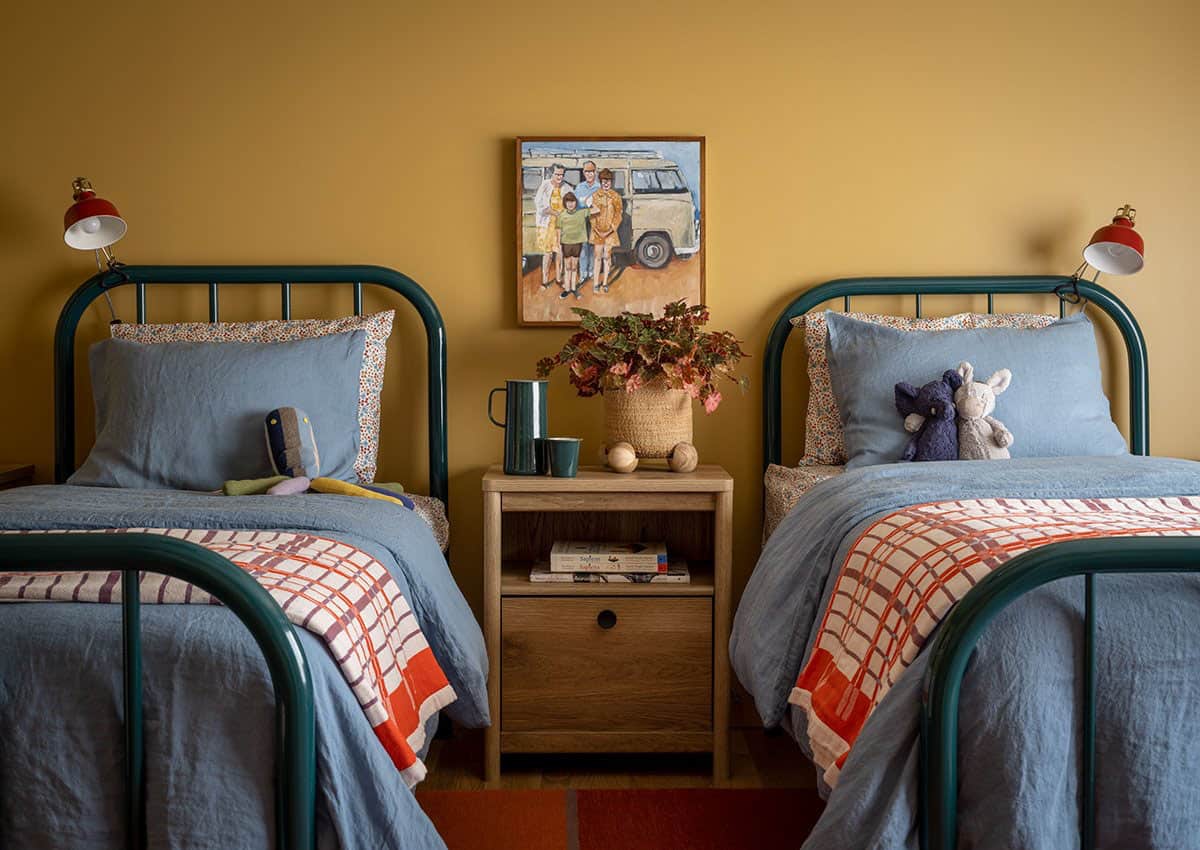 contemporary-bedroom