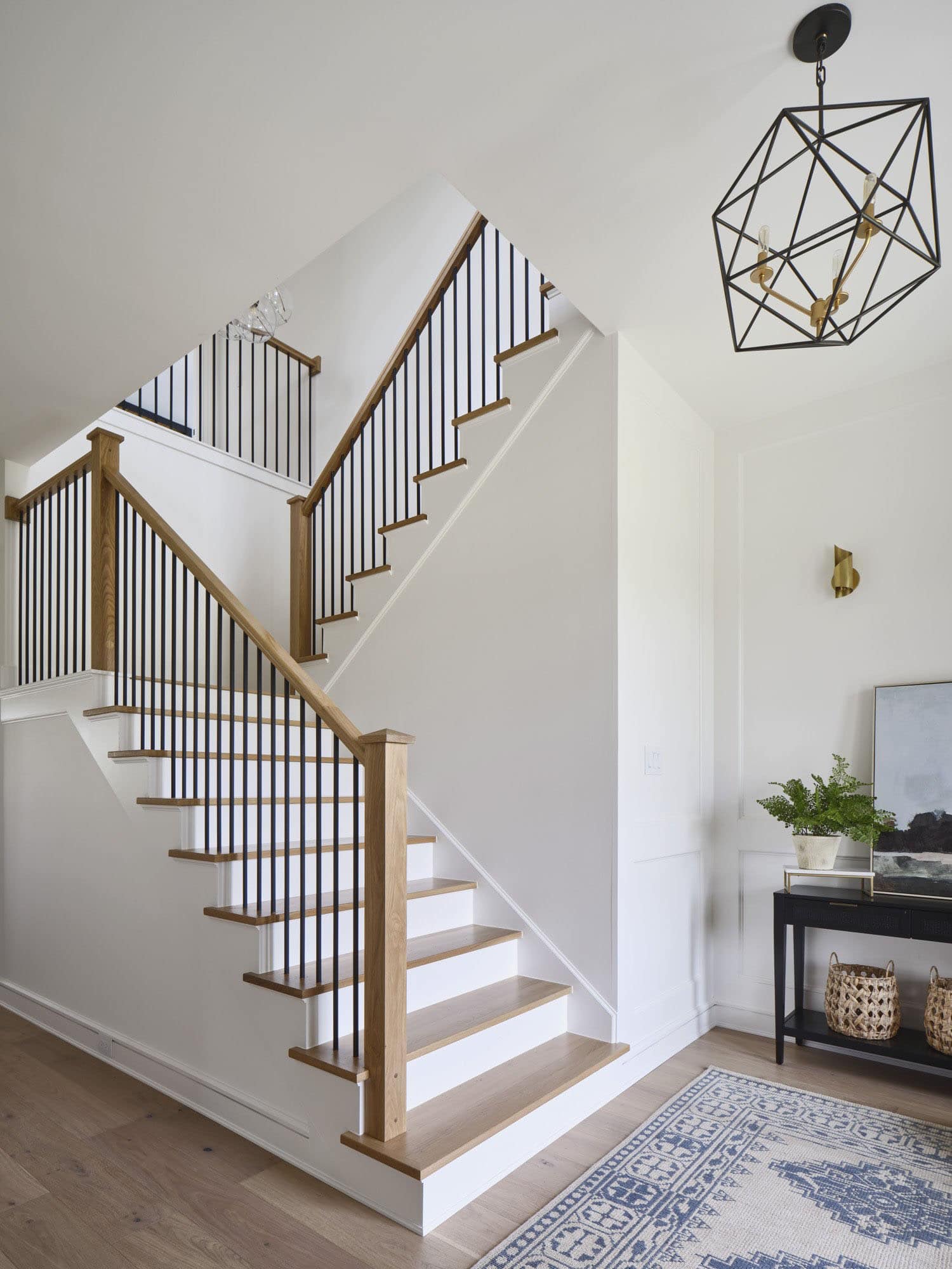 traditional-style-home-entry