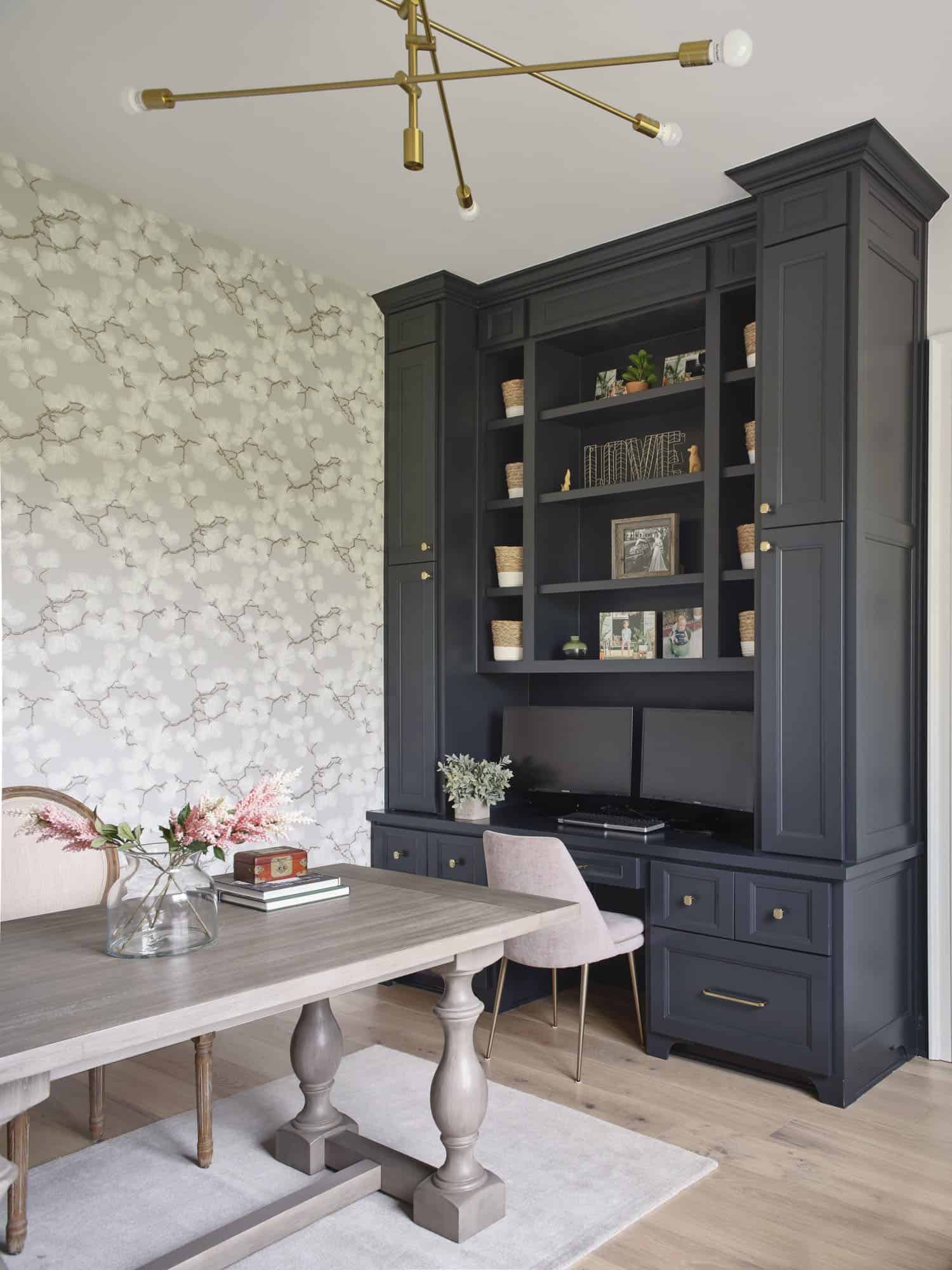 traditional-style-home-office
