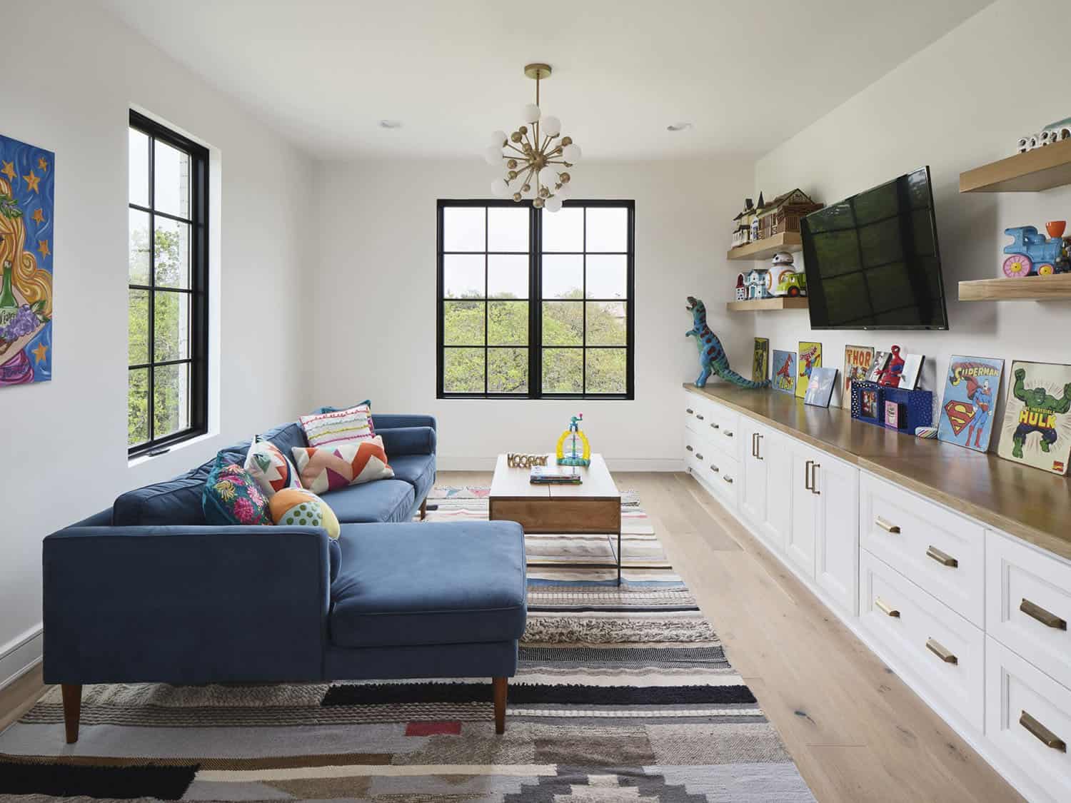 traditional-style-family-room