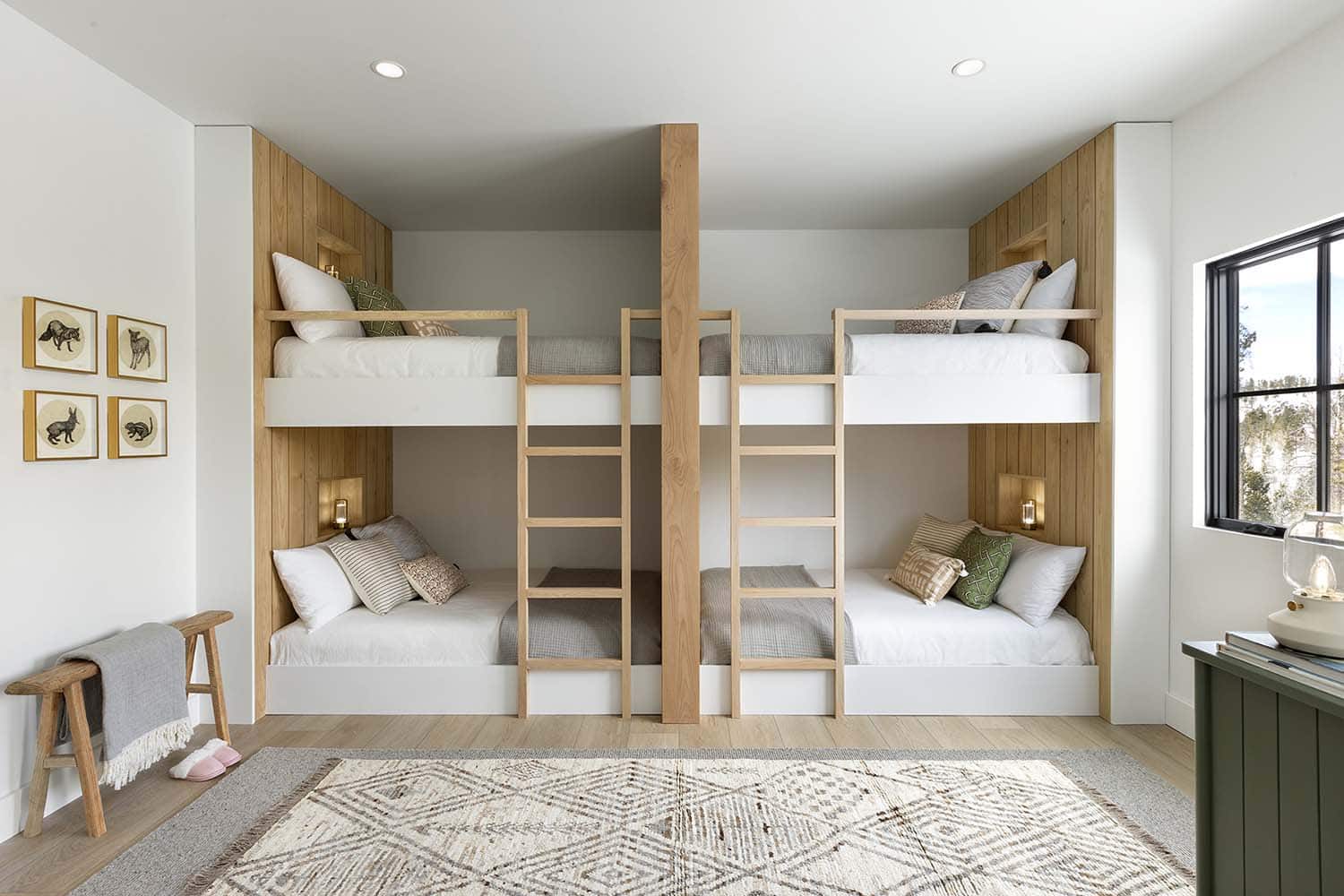 Scandinavian-organic-bunk-bedroom