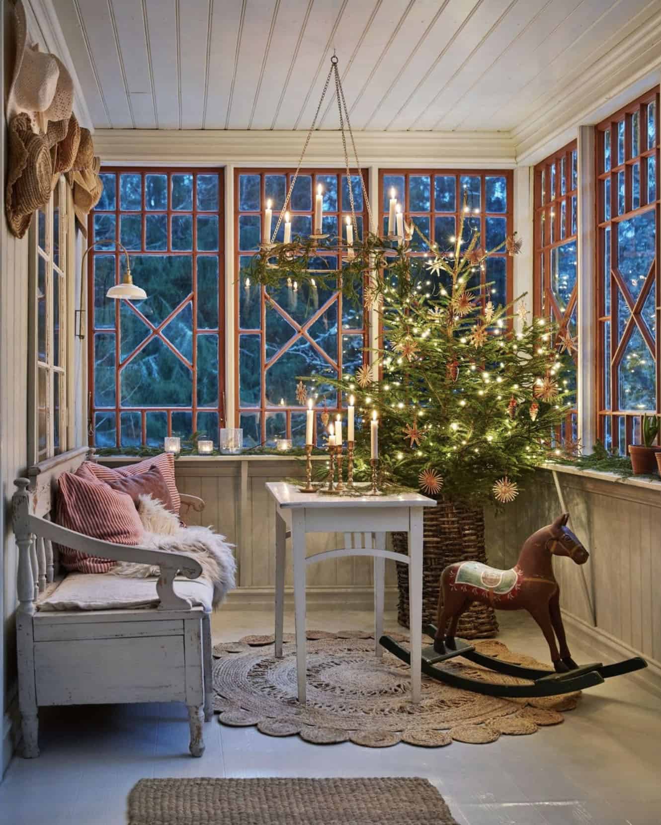 glass-enclosed-verandah-decorated-for-christmas