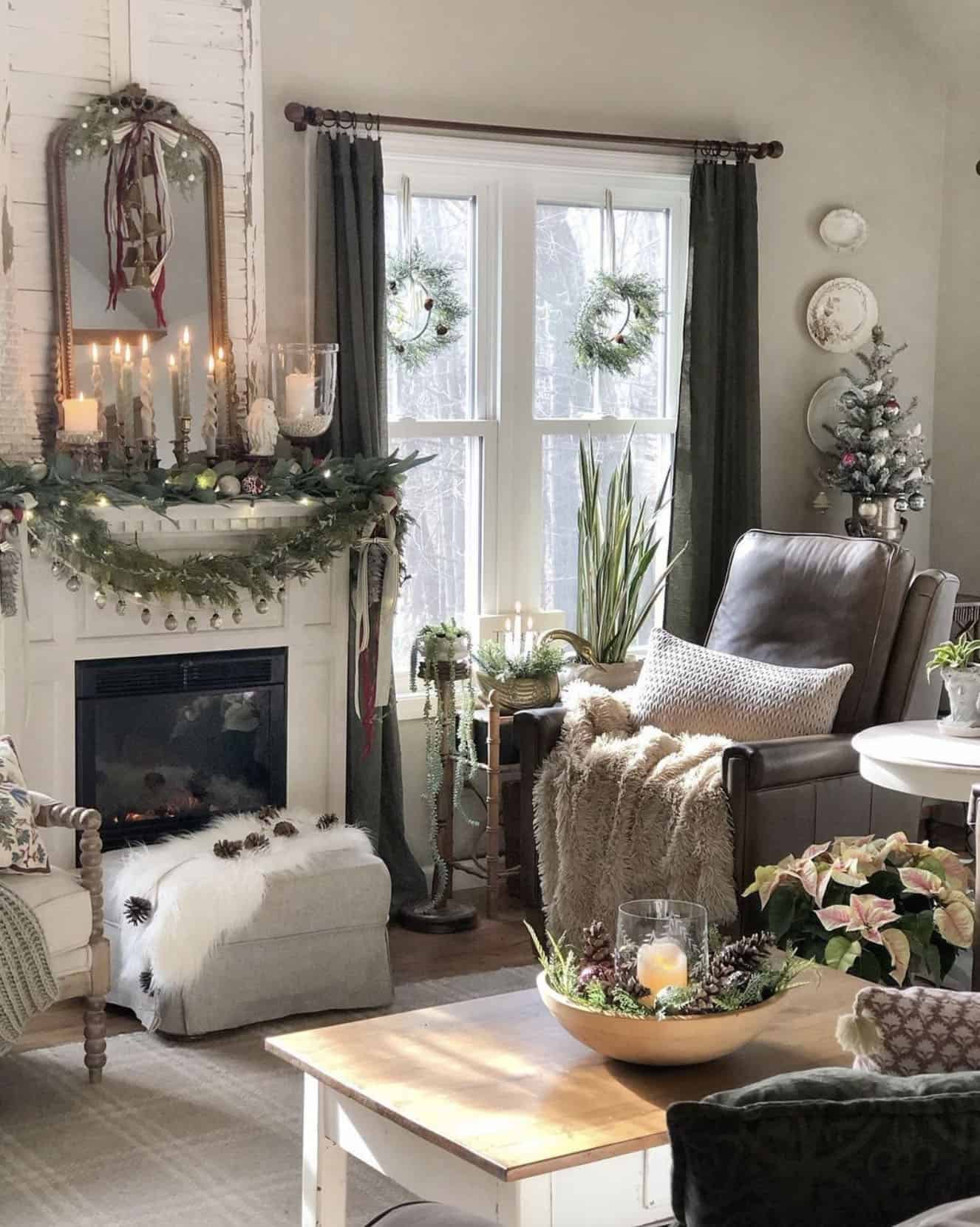 christmas-decorated-living-room