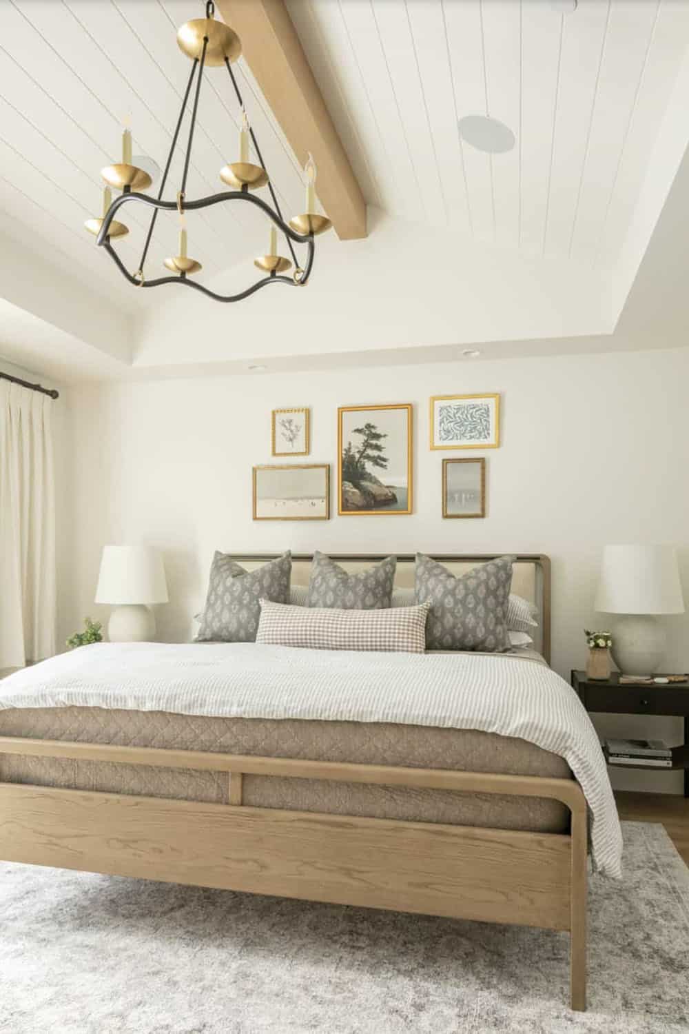 beach-style-bedroom