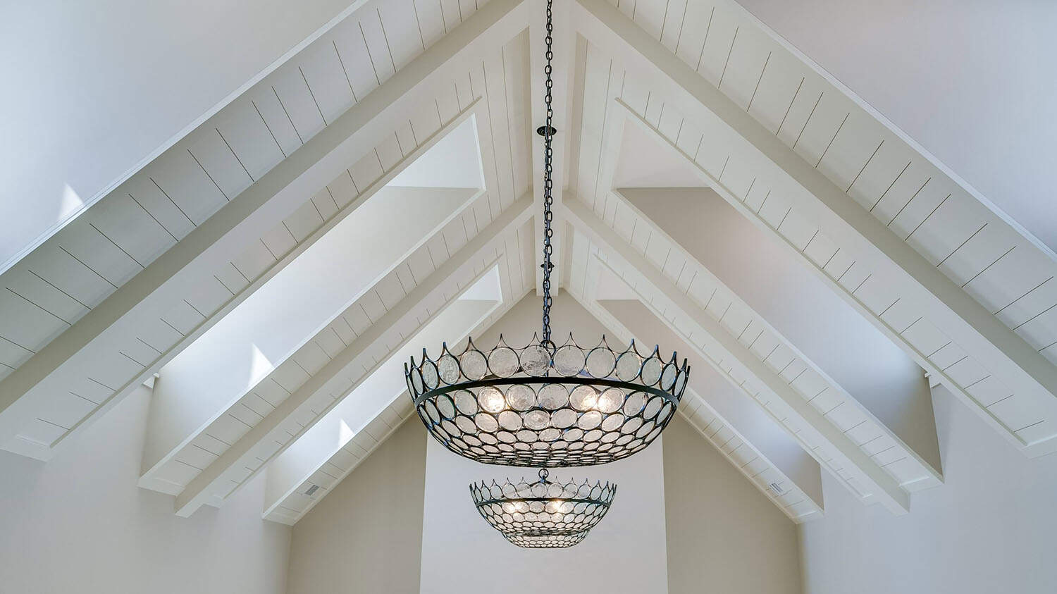 coastal-style-ceiling-detail-with-large-light-fixtures