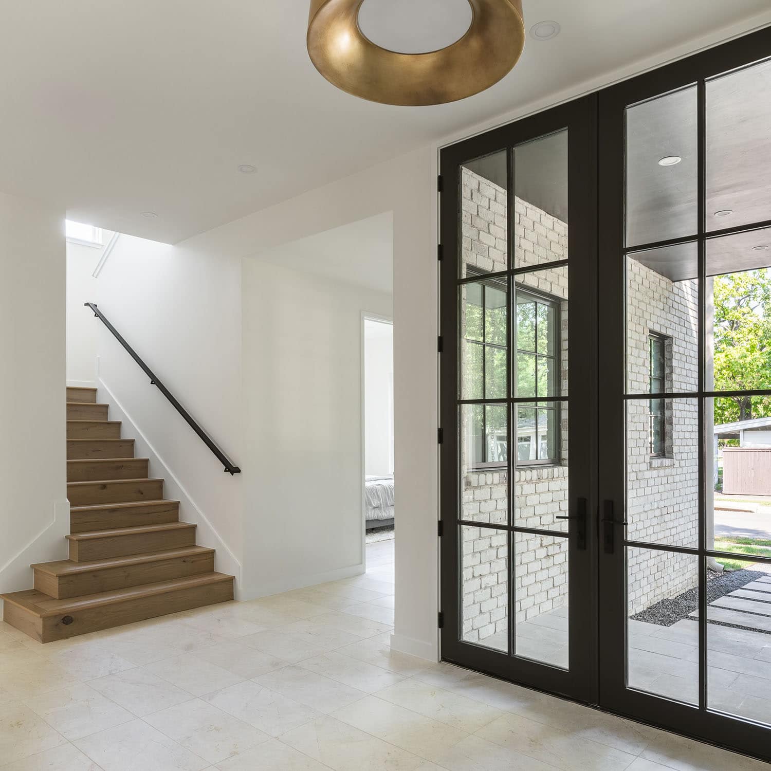 contemporary-home-entry