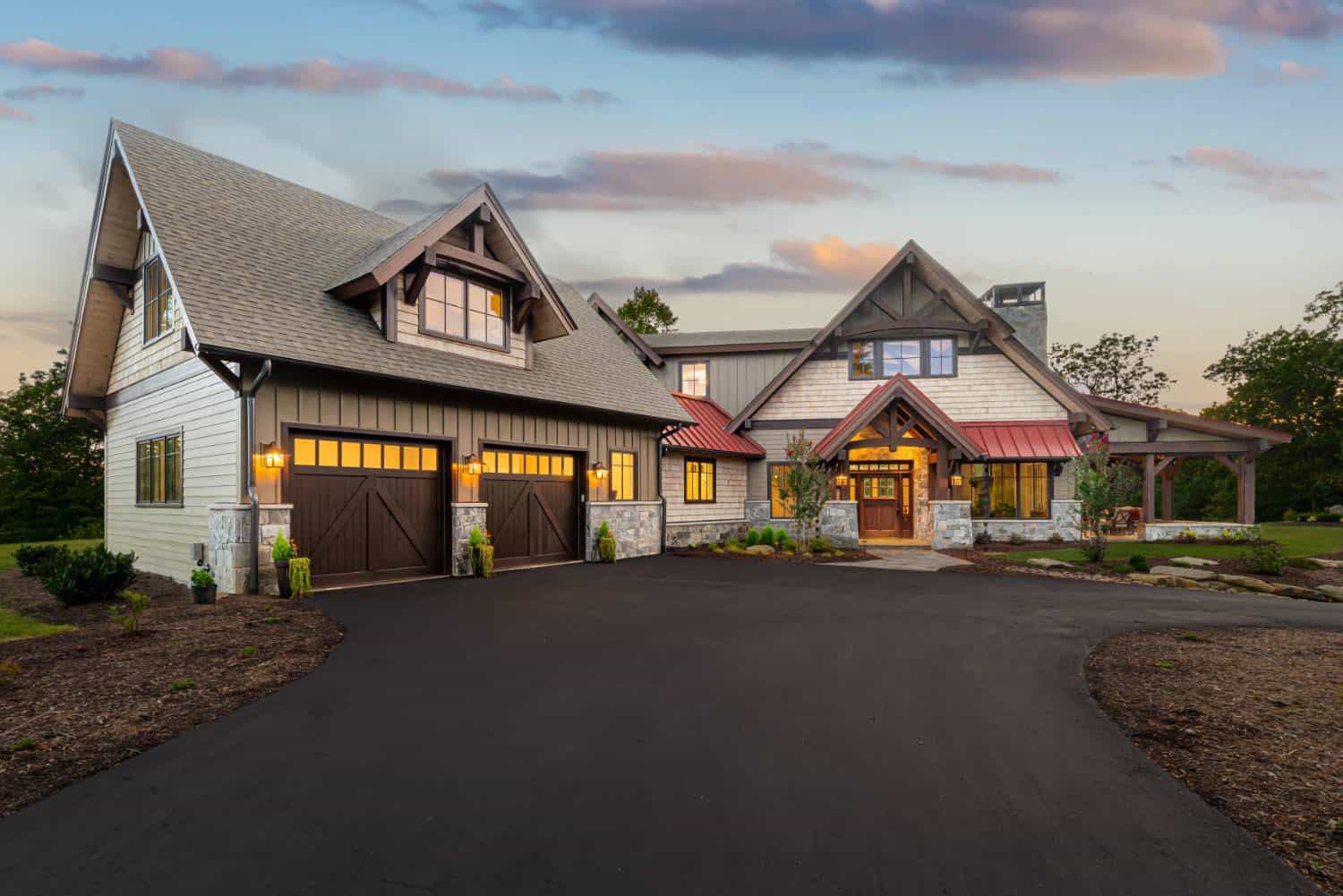 contemporary-craftsman-style-home-exterior
