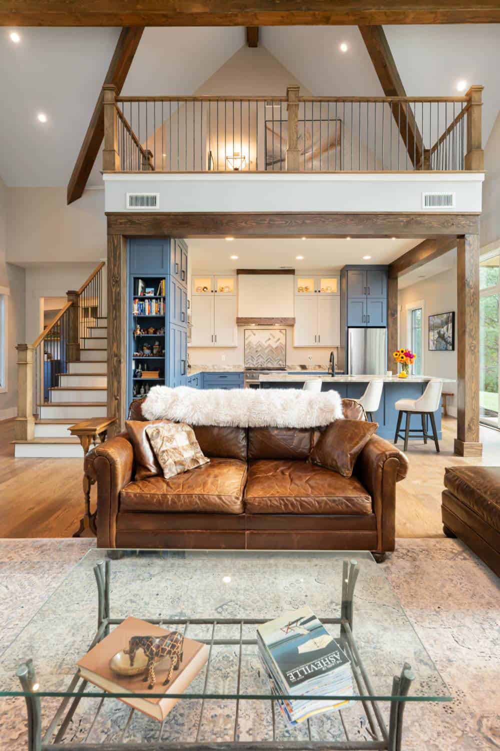 contemporary-craftsman-style-living-room