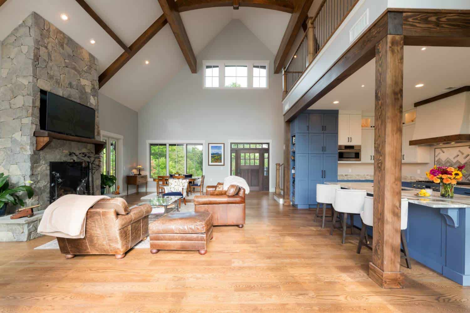contemporary-craftsman-style-great-room