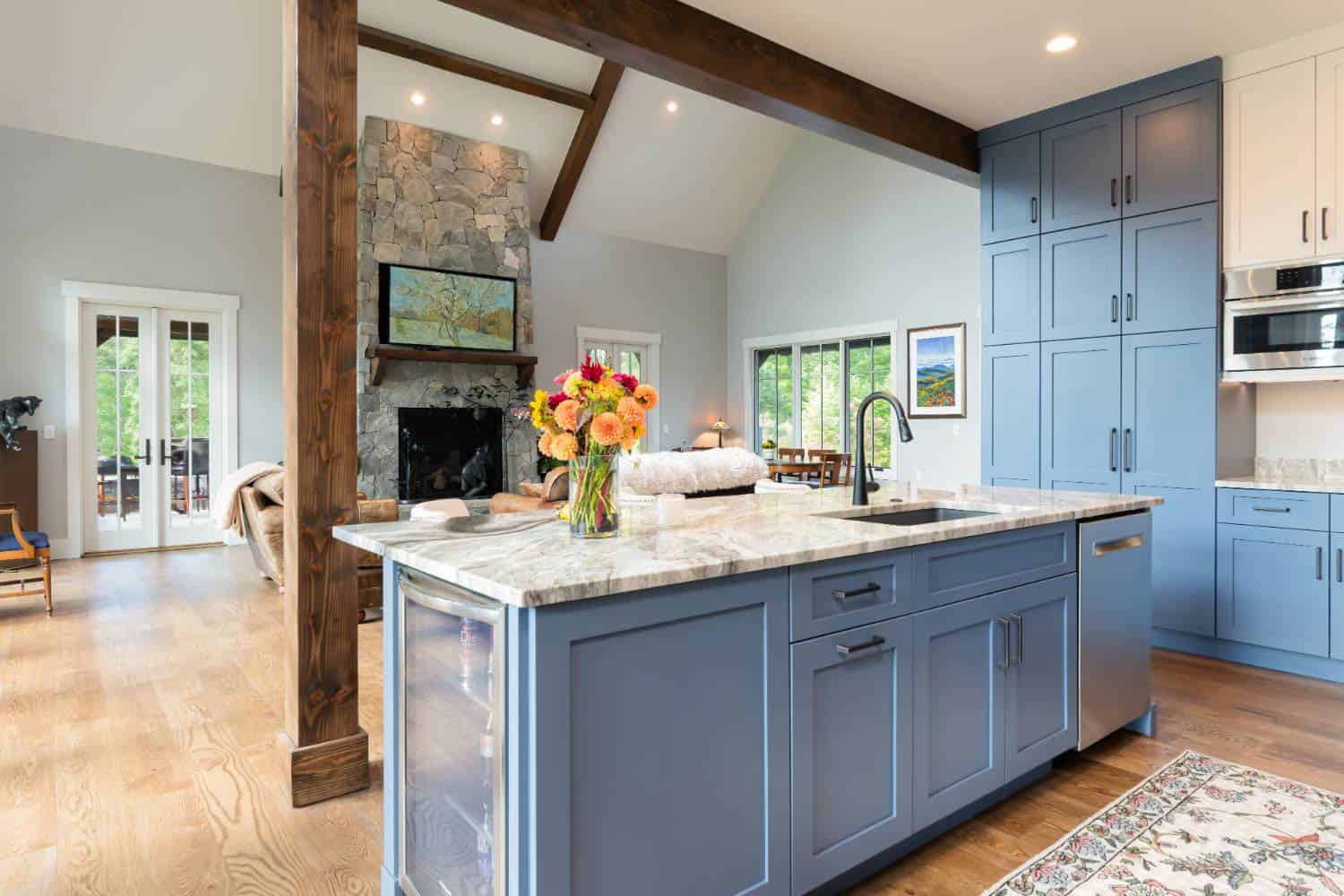 contemporary-craftsman-style-kitchen
