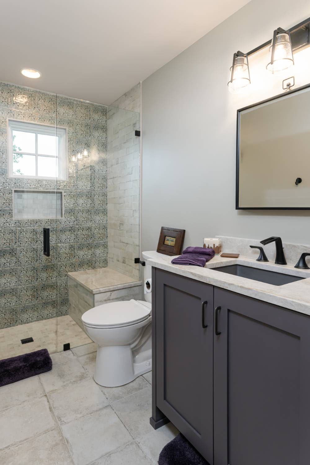 contemporary-craftsman-style-bathroom