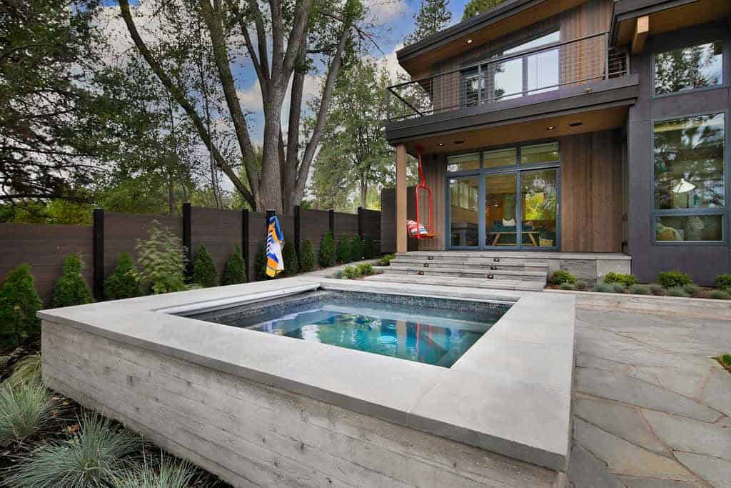 modern-home-exterior-backyard-with-a-hot-tub