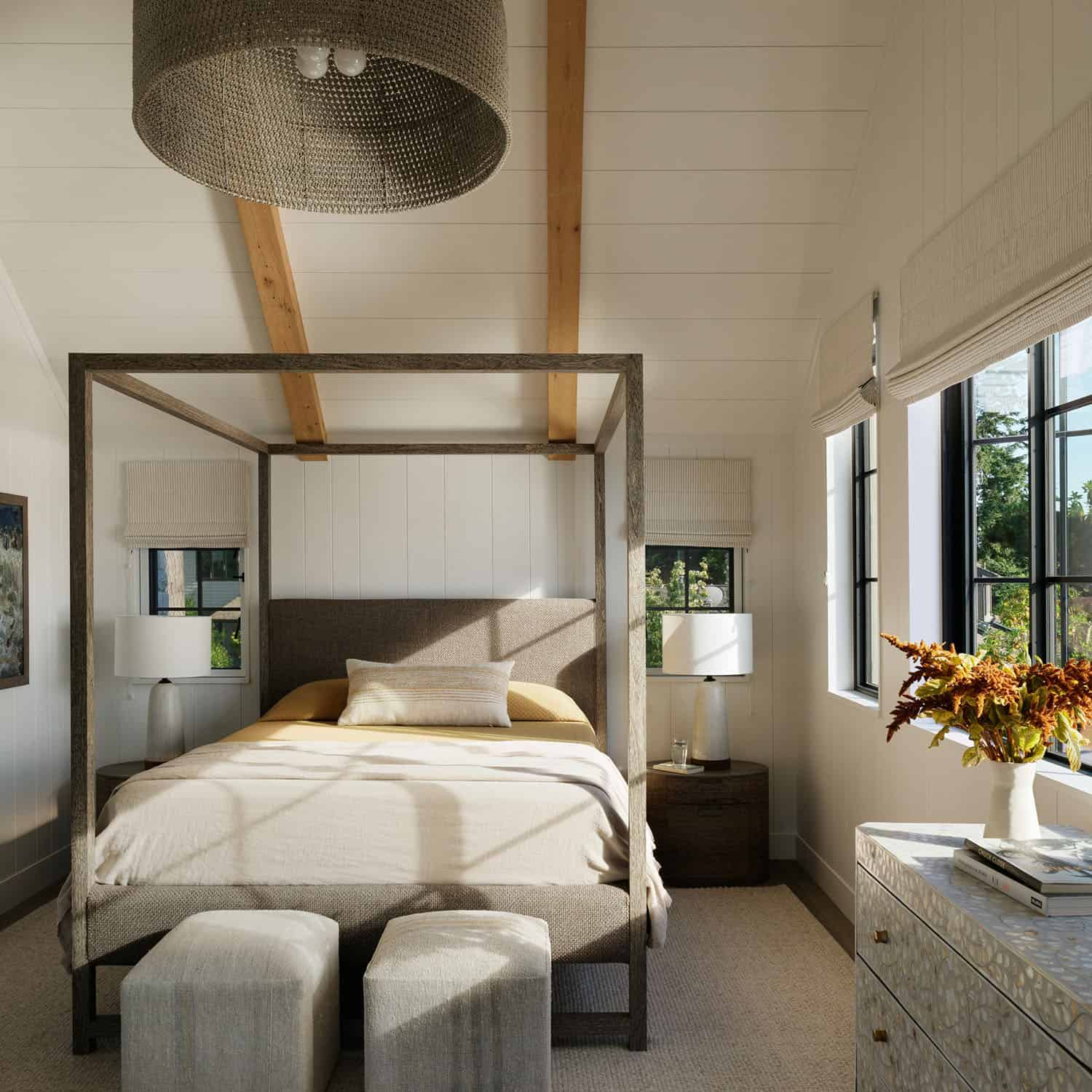 contemporary-bedroom