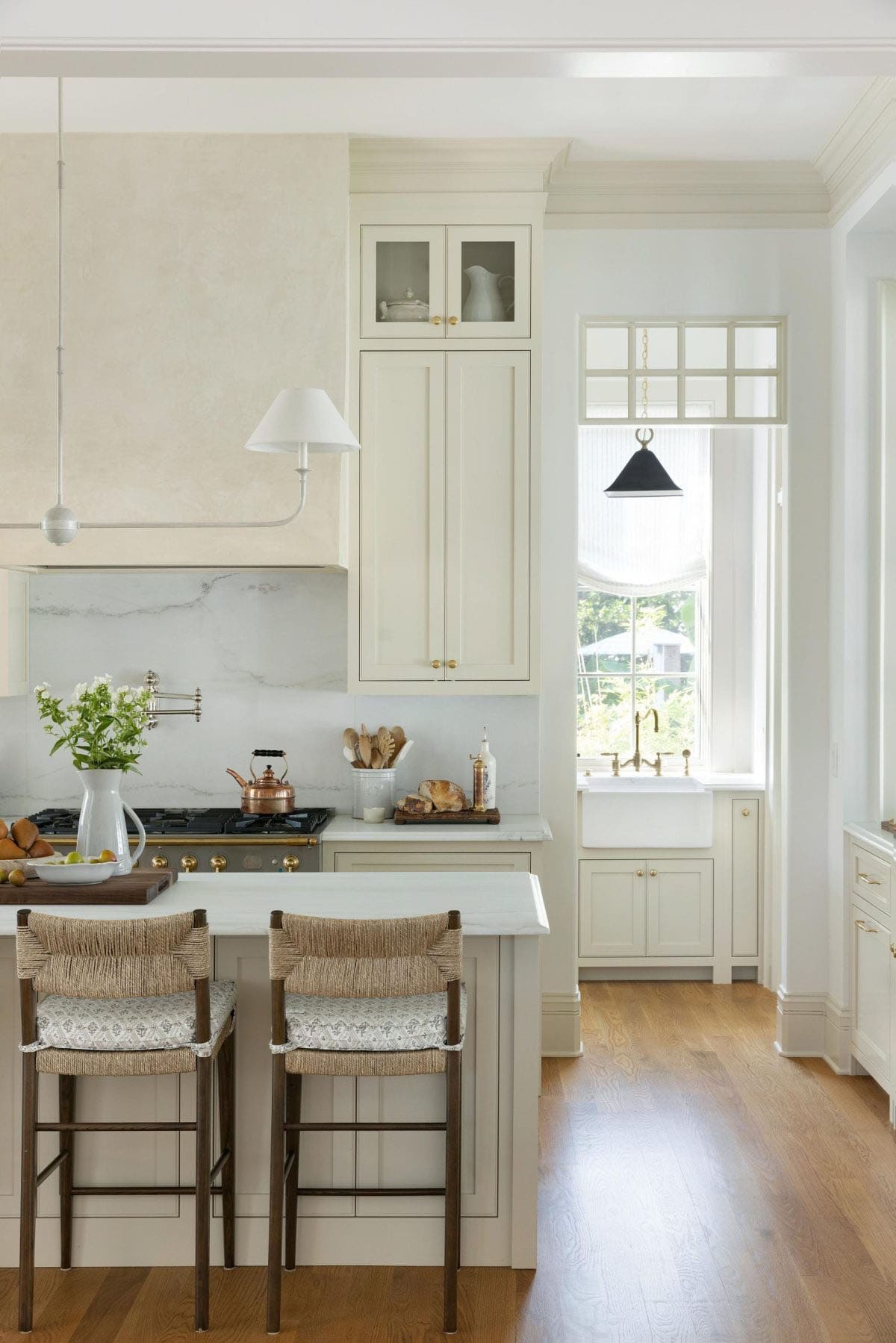 transitional-style-kitchen