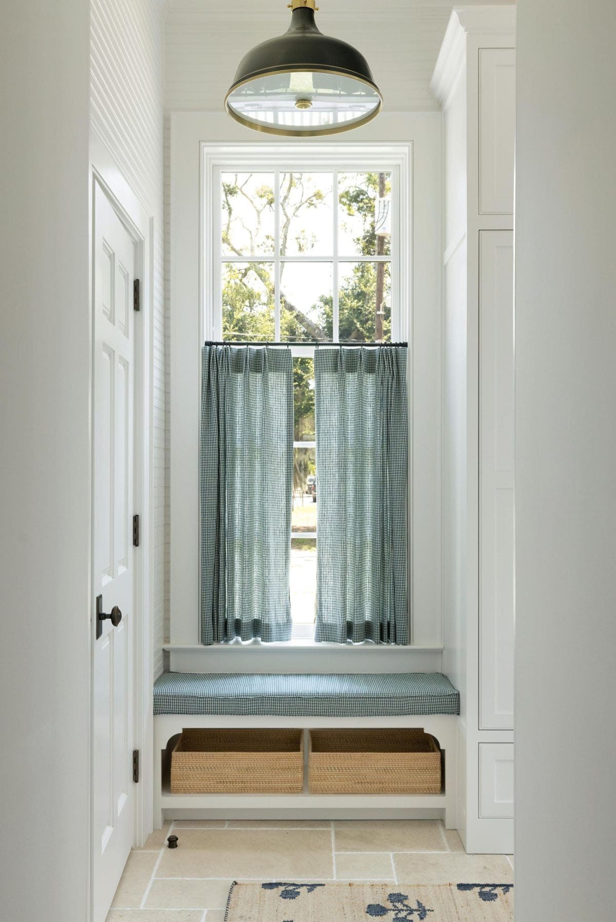 transitional-style-mudroom