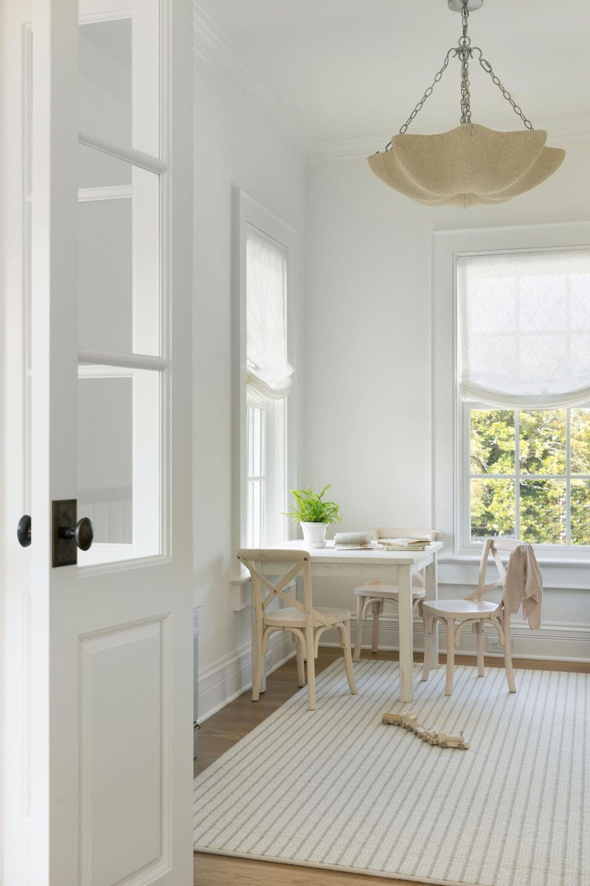 transitional-style-cozy-desk-nook