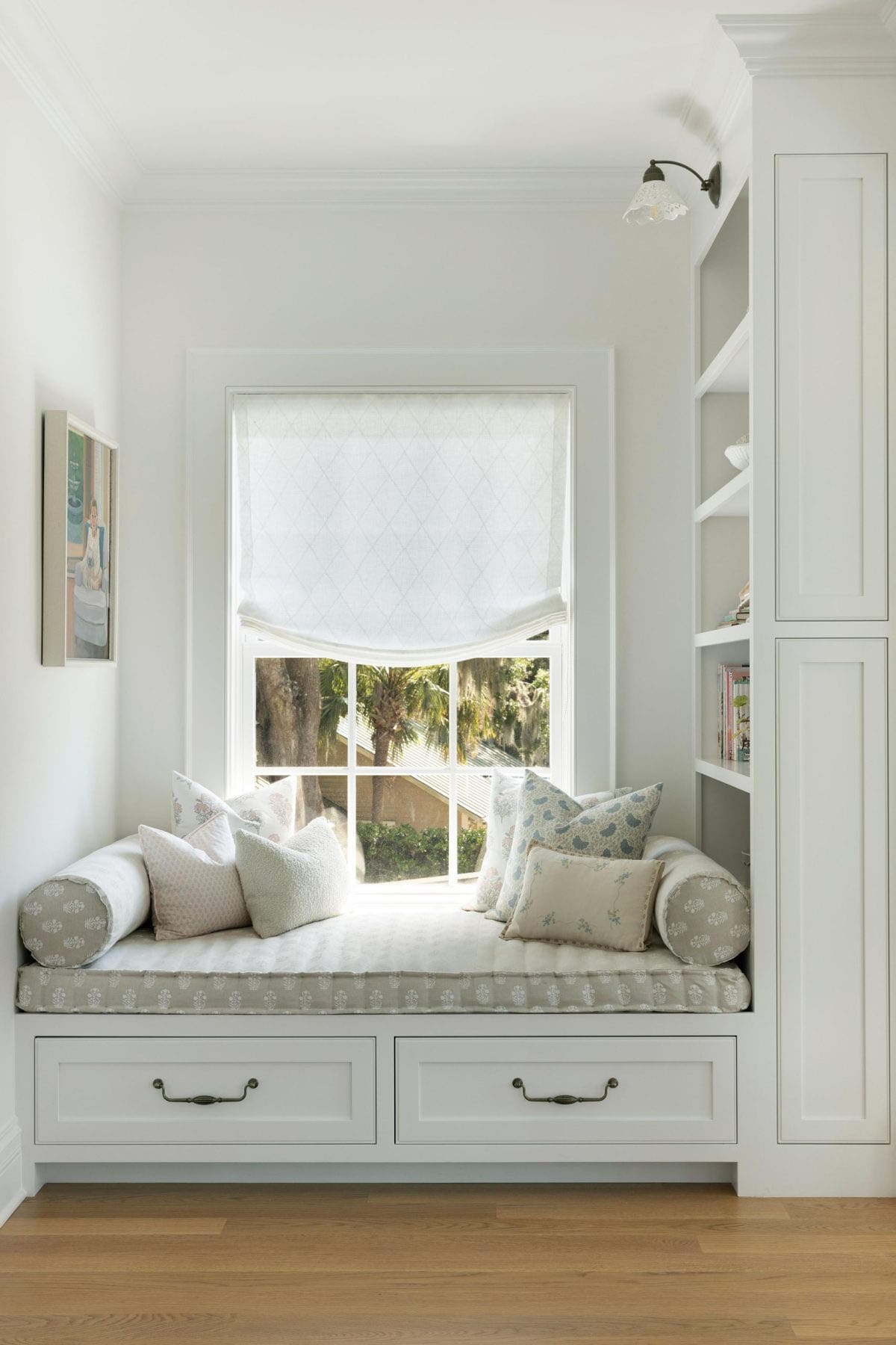 transitional-style-reading-nook