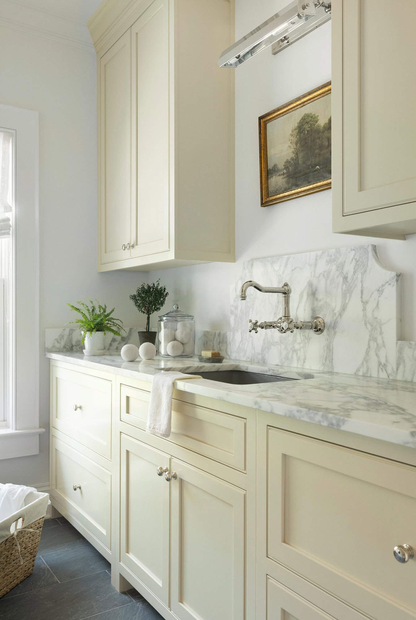 transitional-style-laundry-room