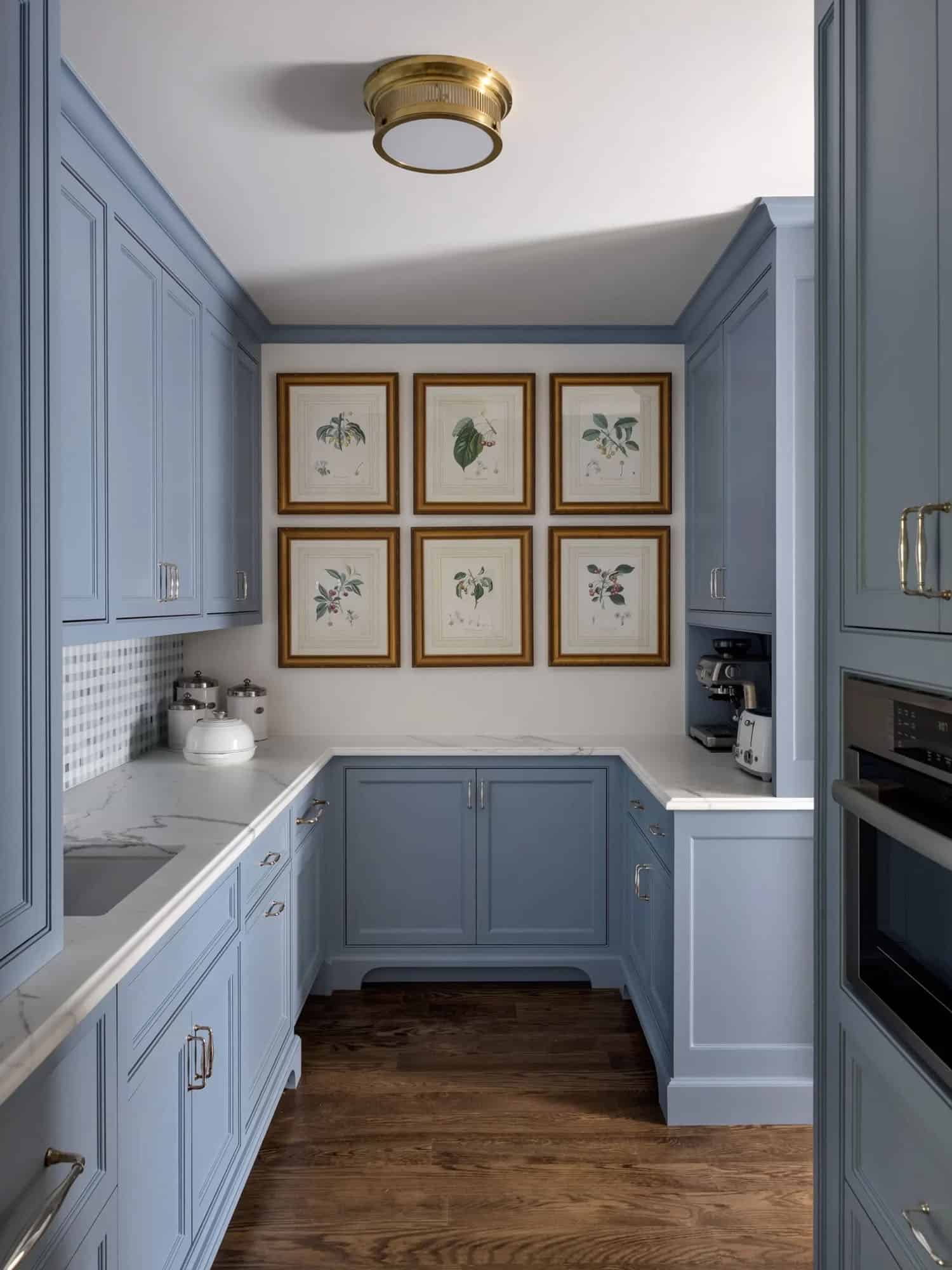 traditional-style-scullery