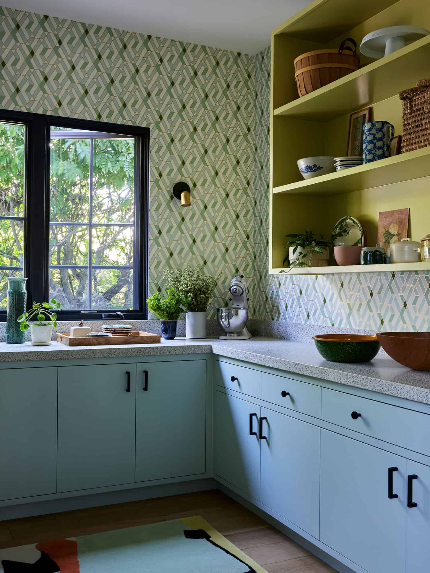 beach-style-kitchen-pantry