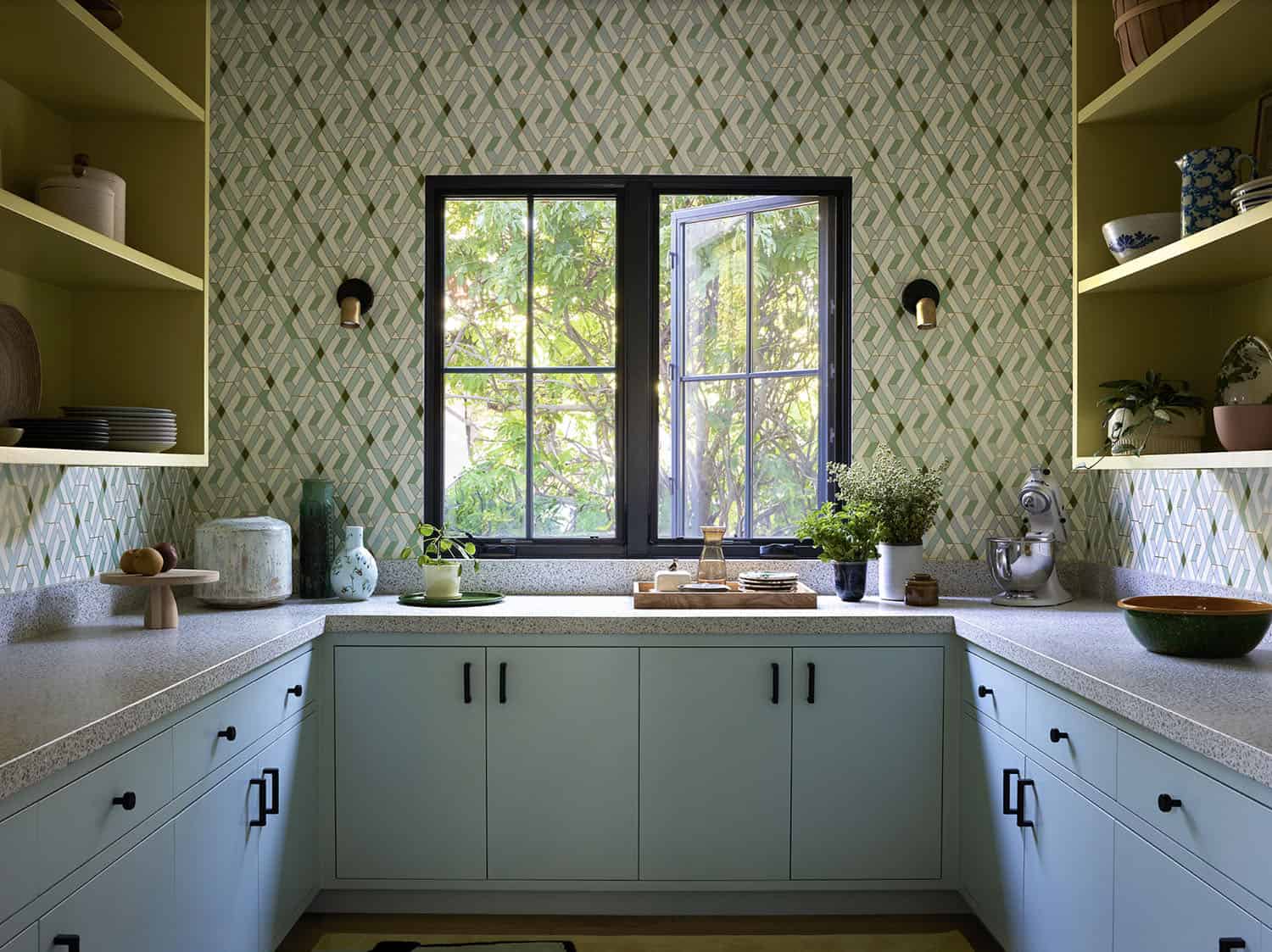 beach-style-kitchen-pantry