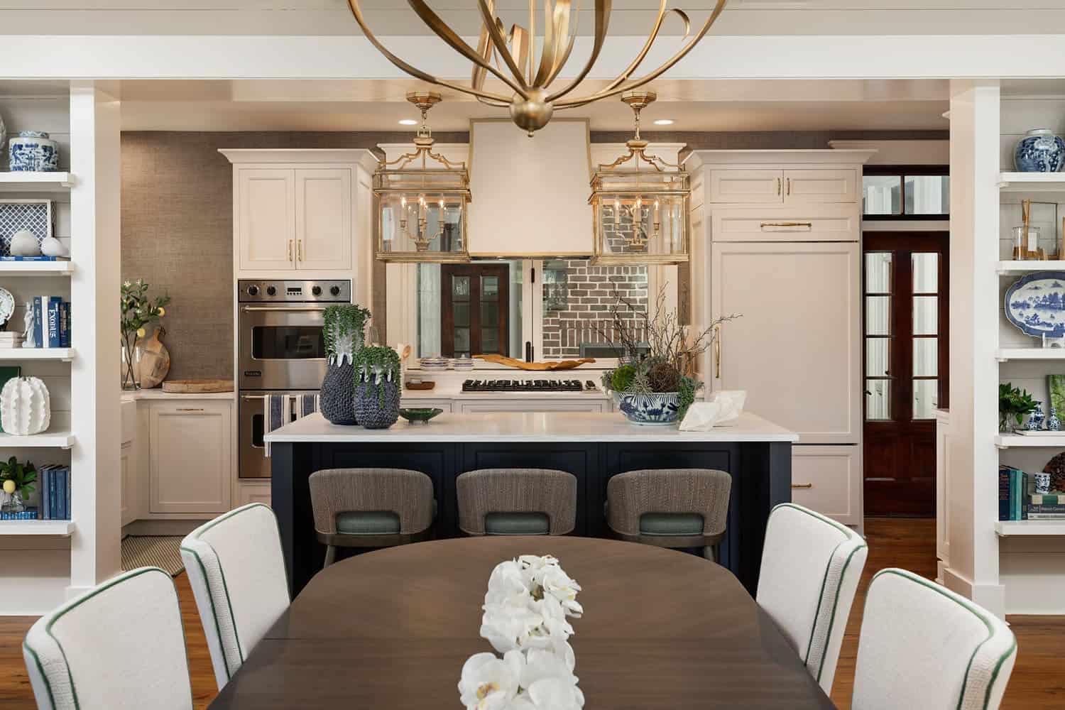 beach-style-dining-room-looking-into-the-kitchen