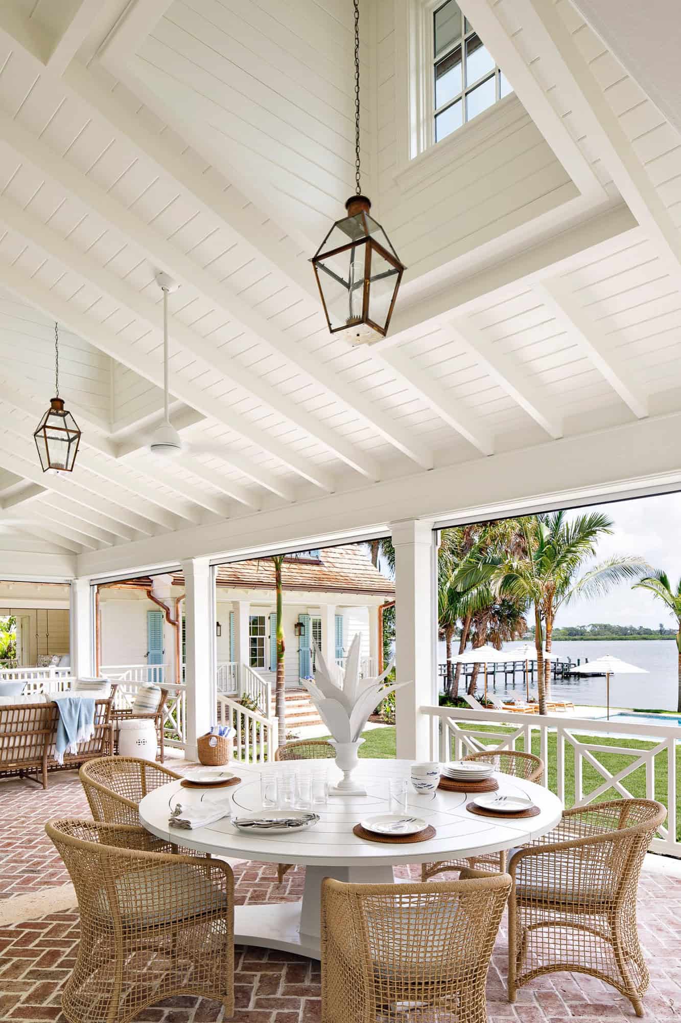 coastal-style-covered-porch-with-outdoor-furniture