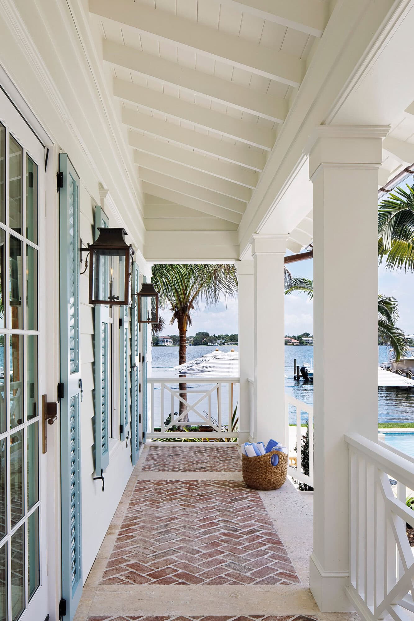 coastal-style-home-exterior-with-a-covered-front-porch