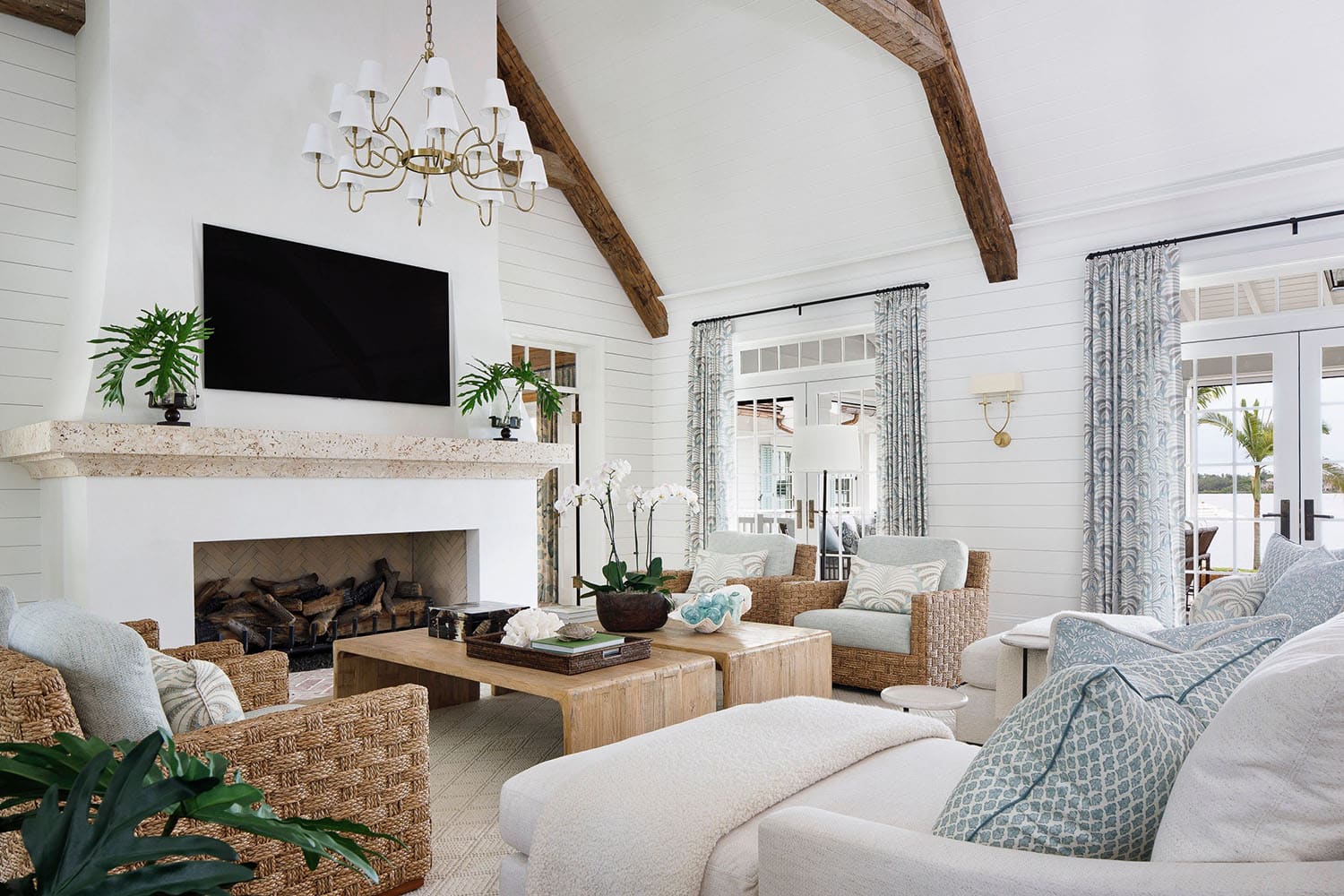 coastal-style-living-room-with-a-fireplace