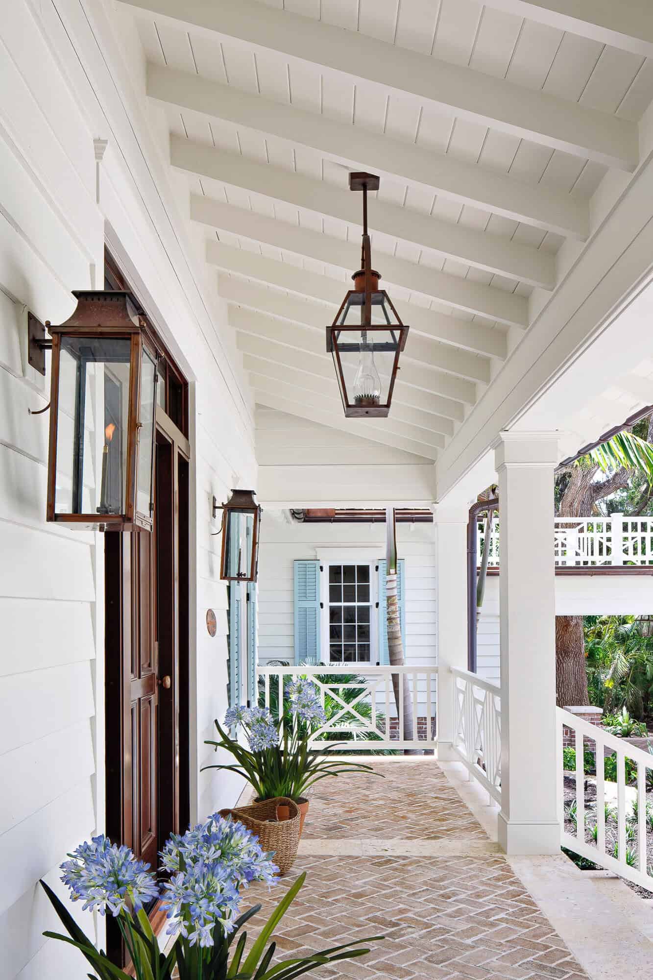 coastal-style-home-exterior-with-a-covered-front-porch